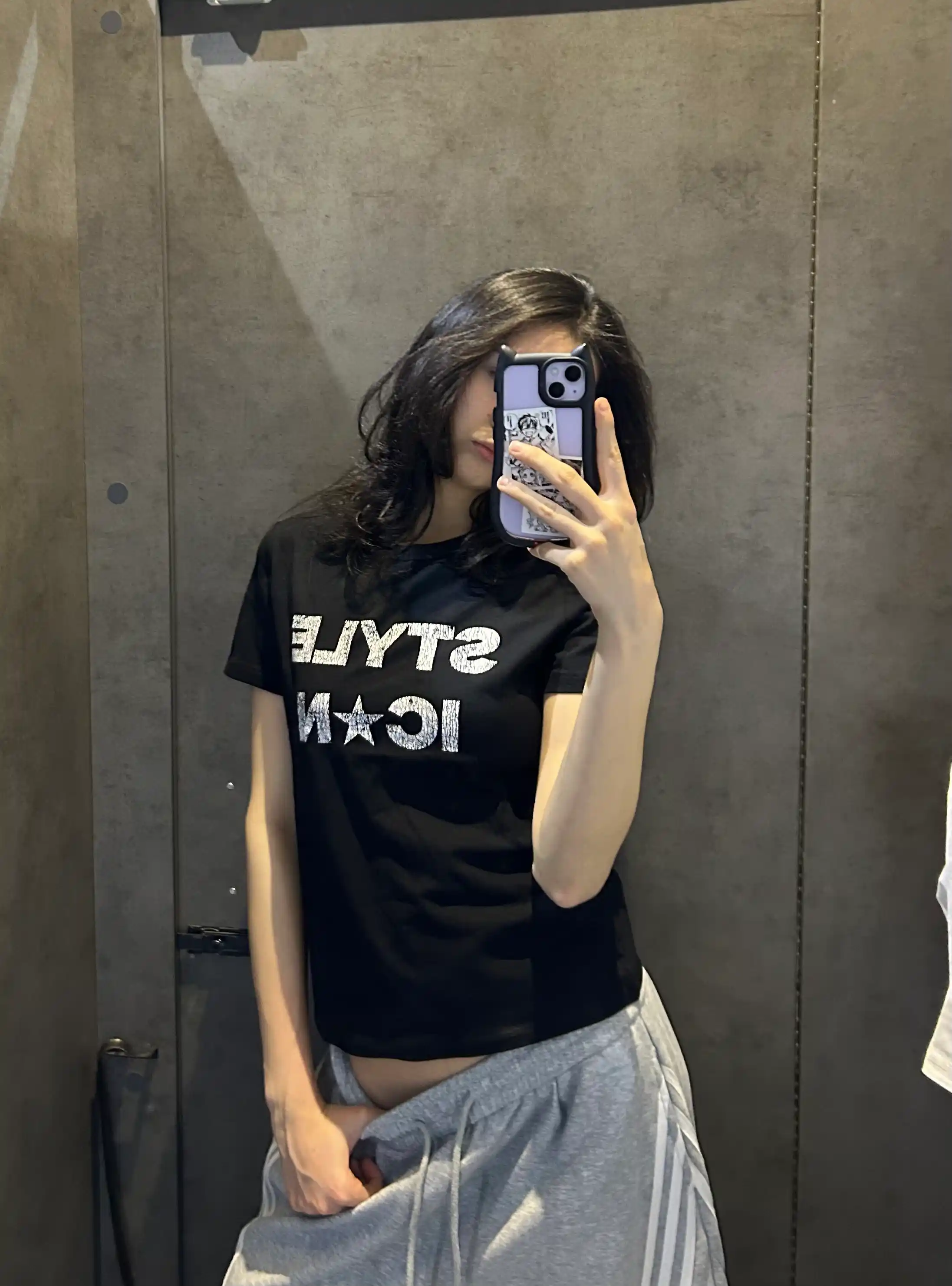 Qizlar va ayollar uchun yozgi yupqa futbolkalar Gloria Jeans