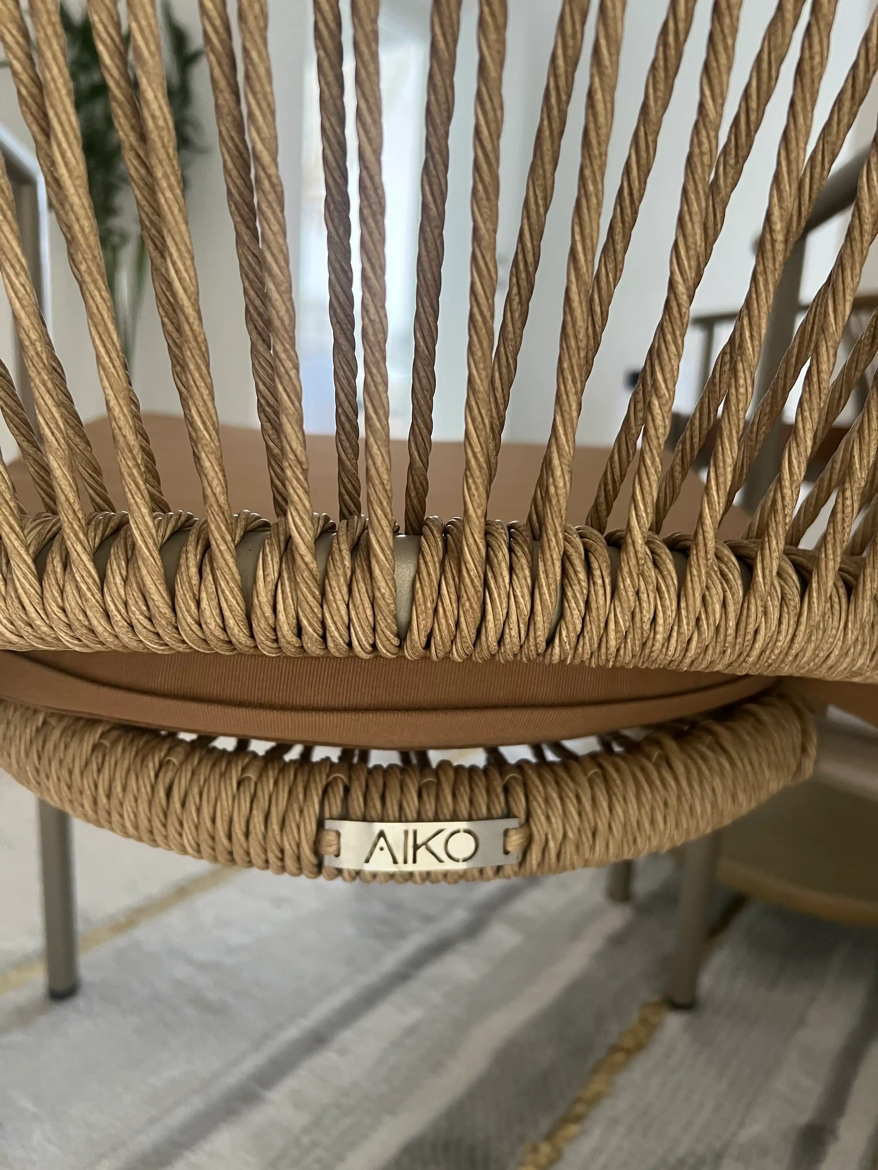 AIKO Apollo stoli va 2 ta kreslosi, rotang, bog‘ mebellari, dacha va uy uchun