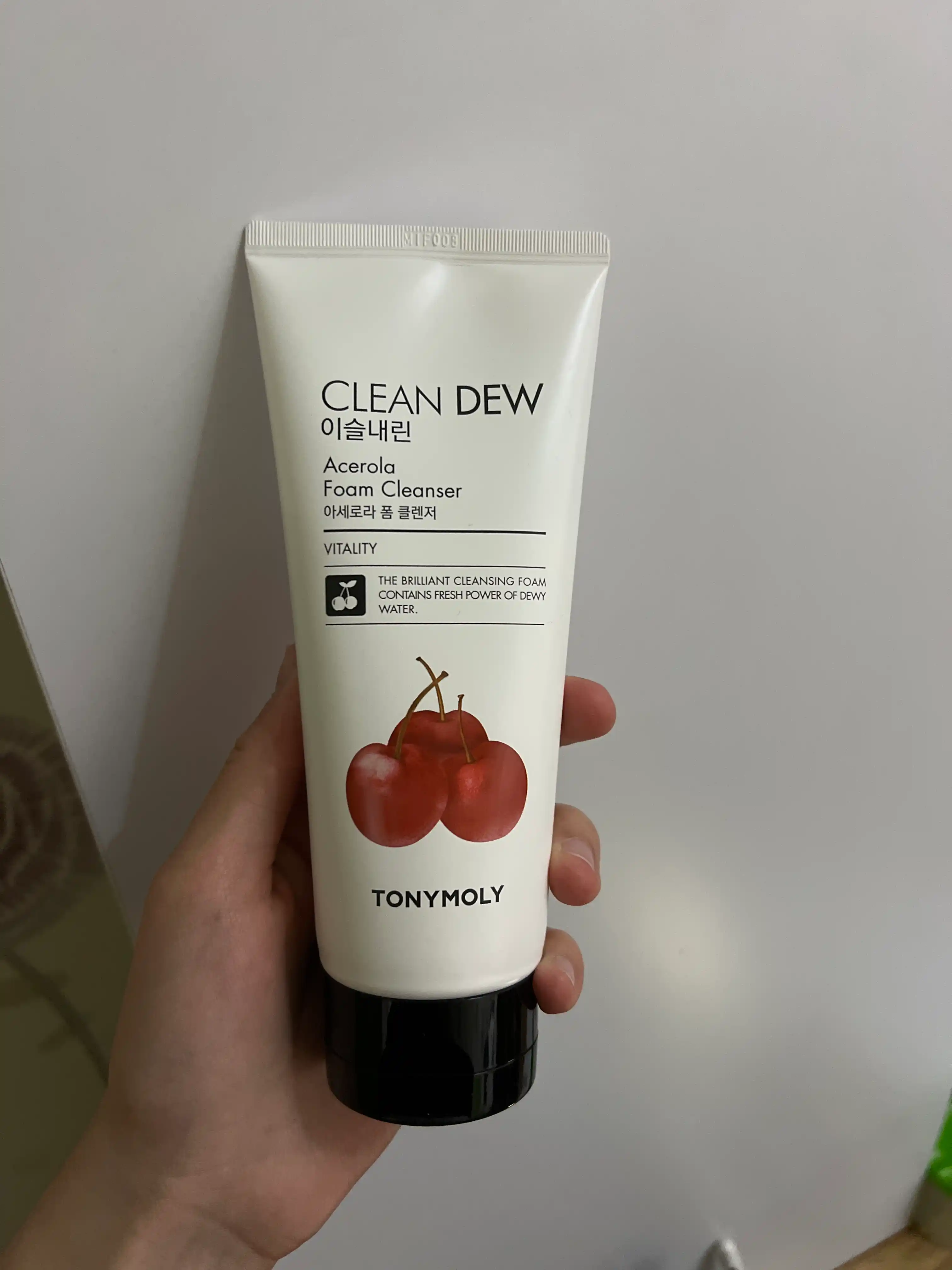 Tonymoly clean dew,yuz uchun ko‘pik,vitaminli yuz yuvish vositasi koreyskiy umivalka