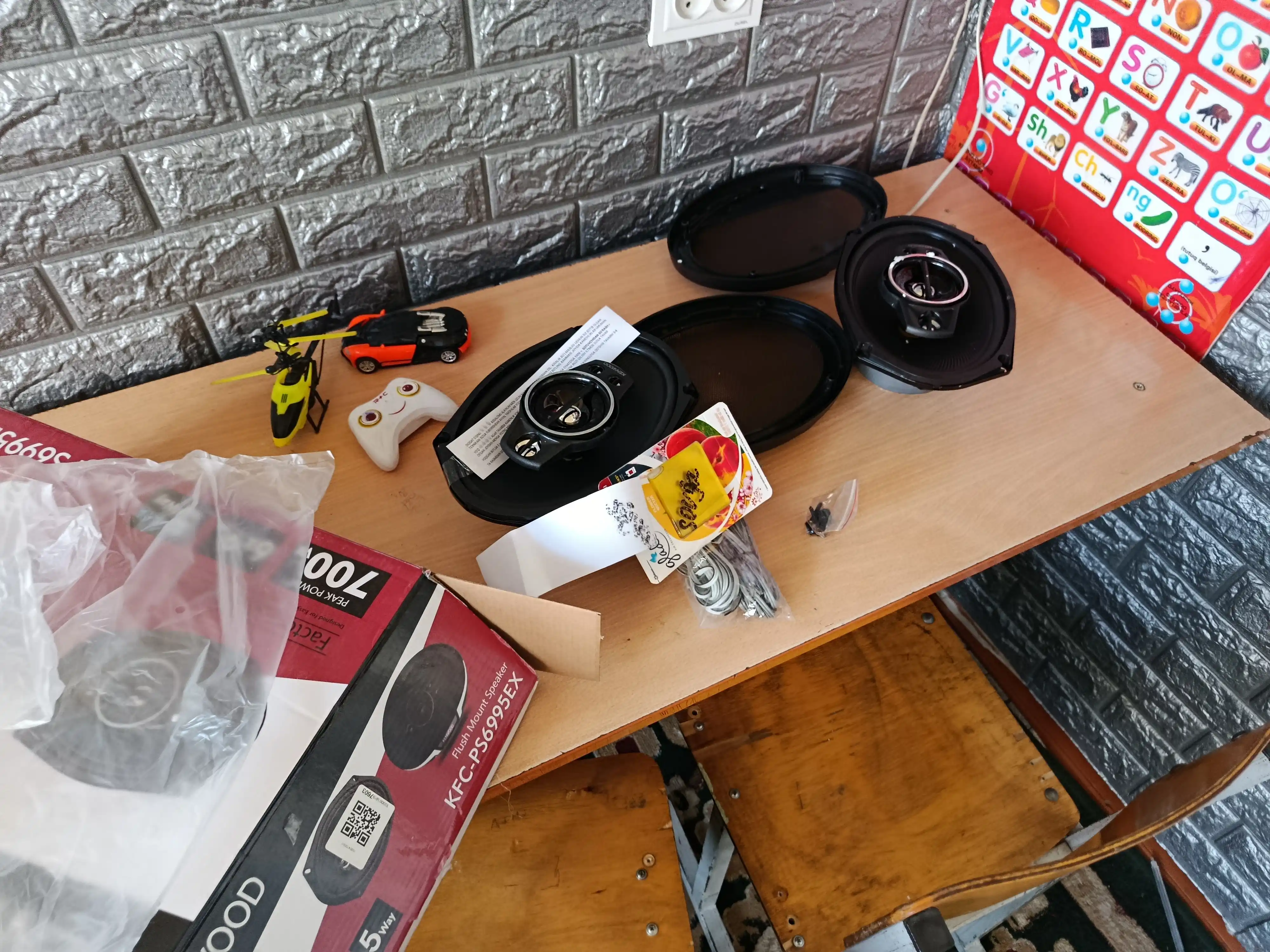 Kenwood 700w 2 динамика, BASS 5 динамиков, 4 динамика и усилитель басов не нужны kalonka