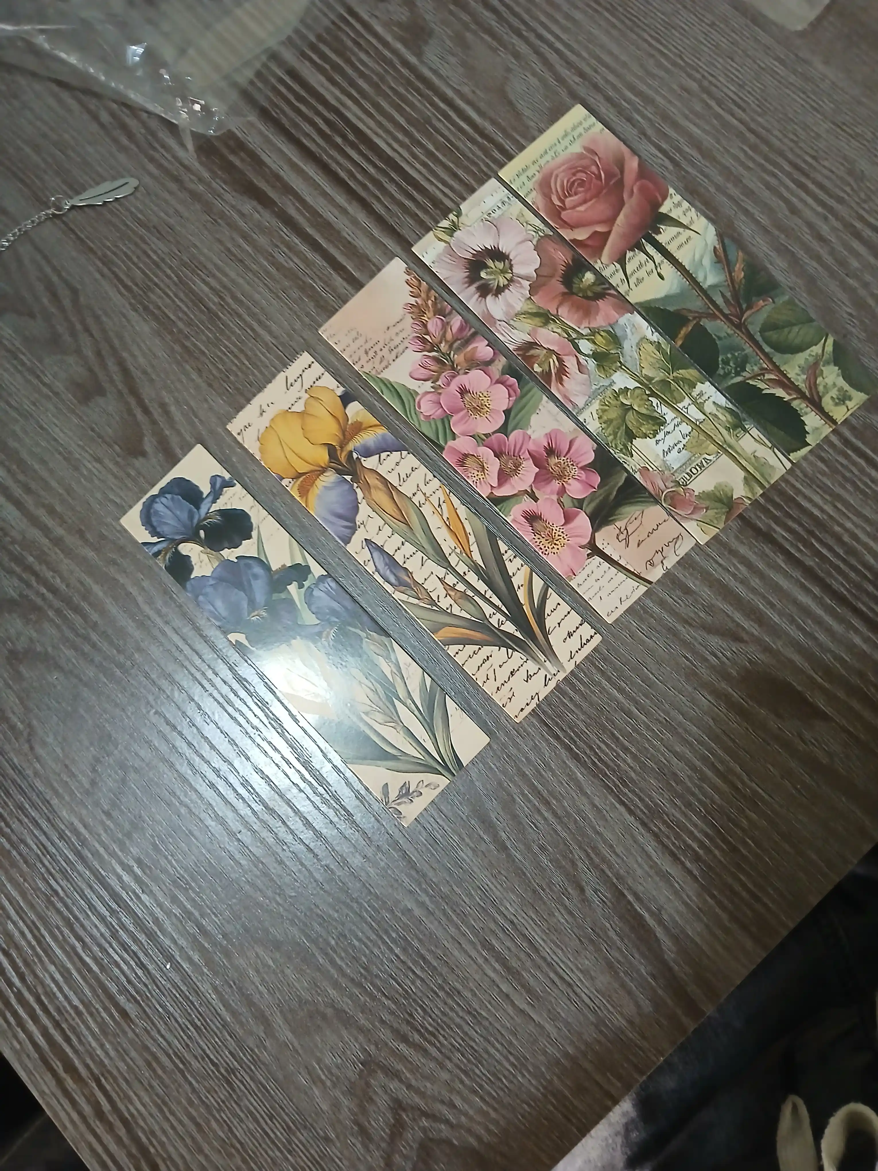 Kitob uchun karton xatcho'plar, 5 dona to‘plam, tasodifiy tanlanadi, 4x15 sm