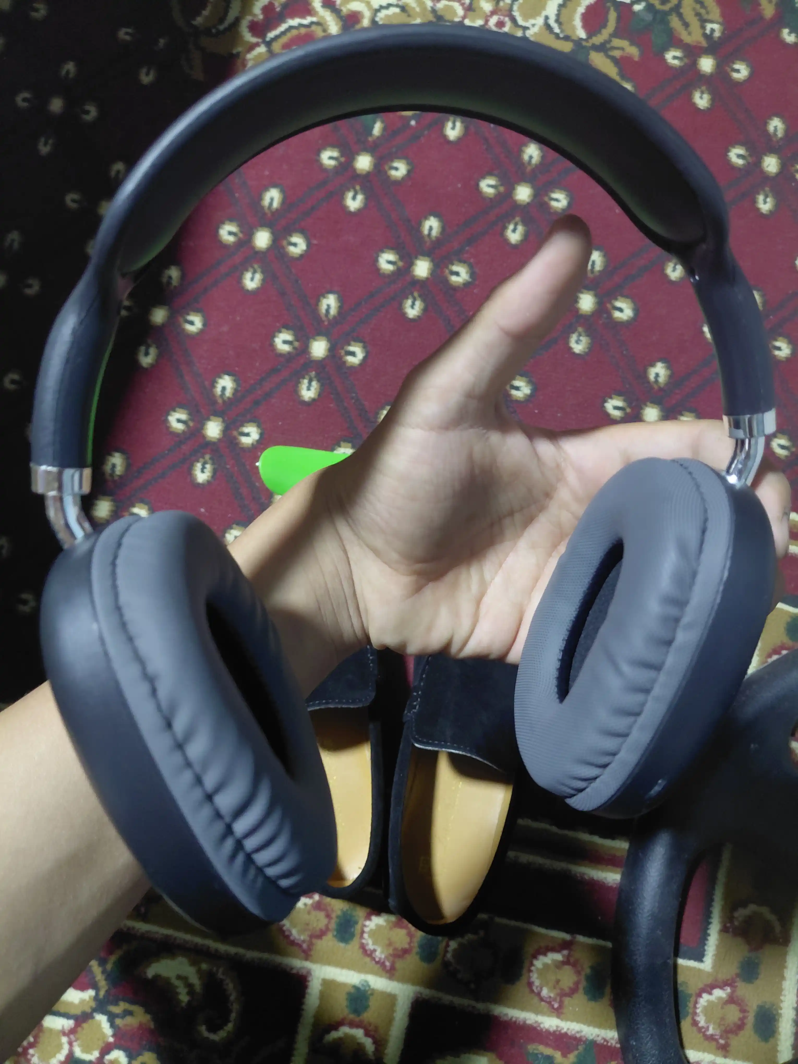 Simsiz Bluetooth quloqchinlar P9, mikrofonli, to'liq o'lchamli