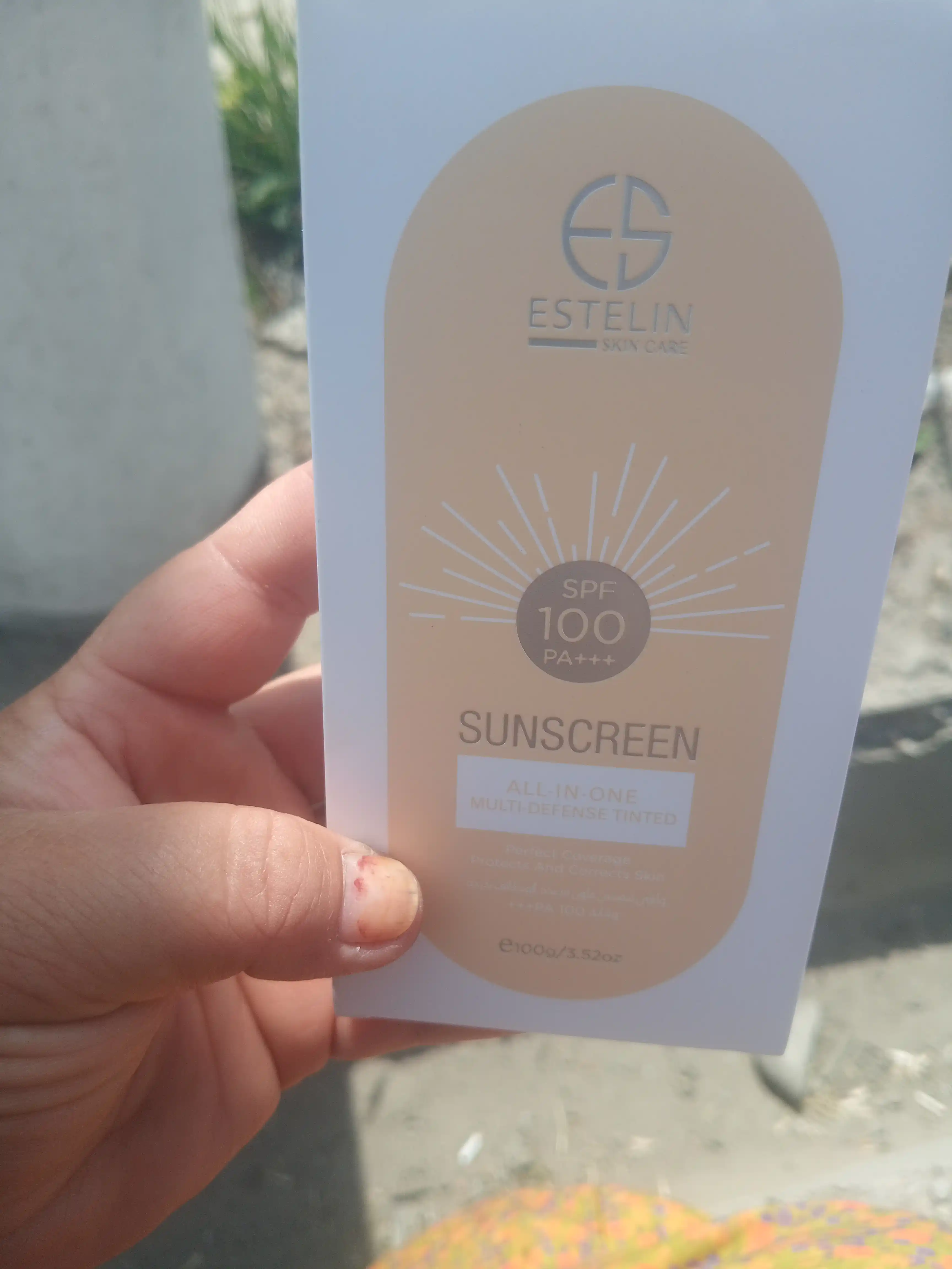Estelin SPF 50+ PA+++ Quyoshdan saqlovchi namlantiruvchi krem, 50/100 ml