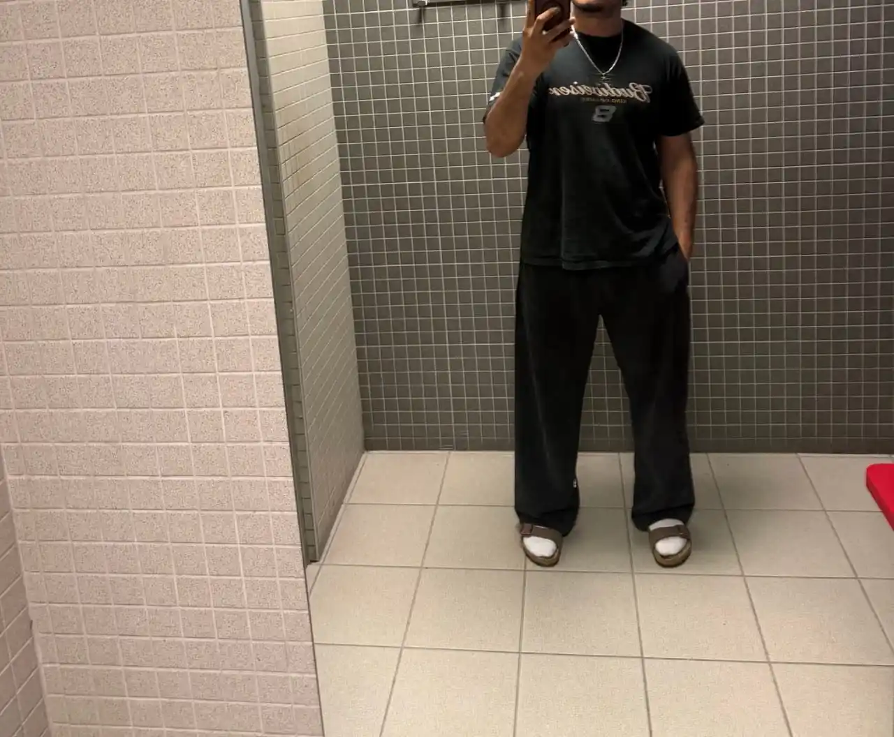 Erkaklar uchun sport shimlar — joggerlar YOUNGLA va GYMSHARK