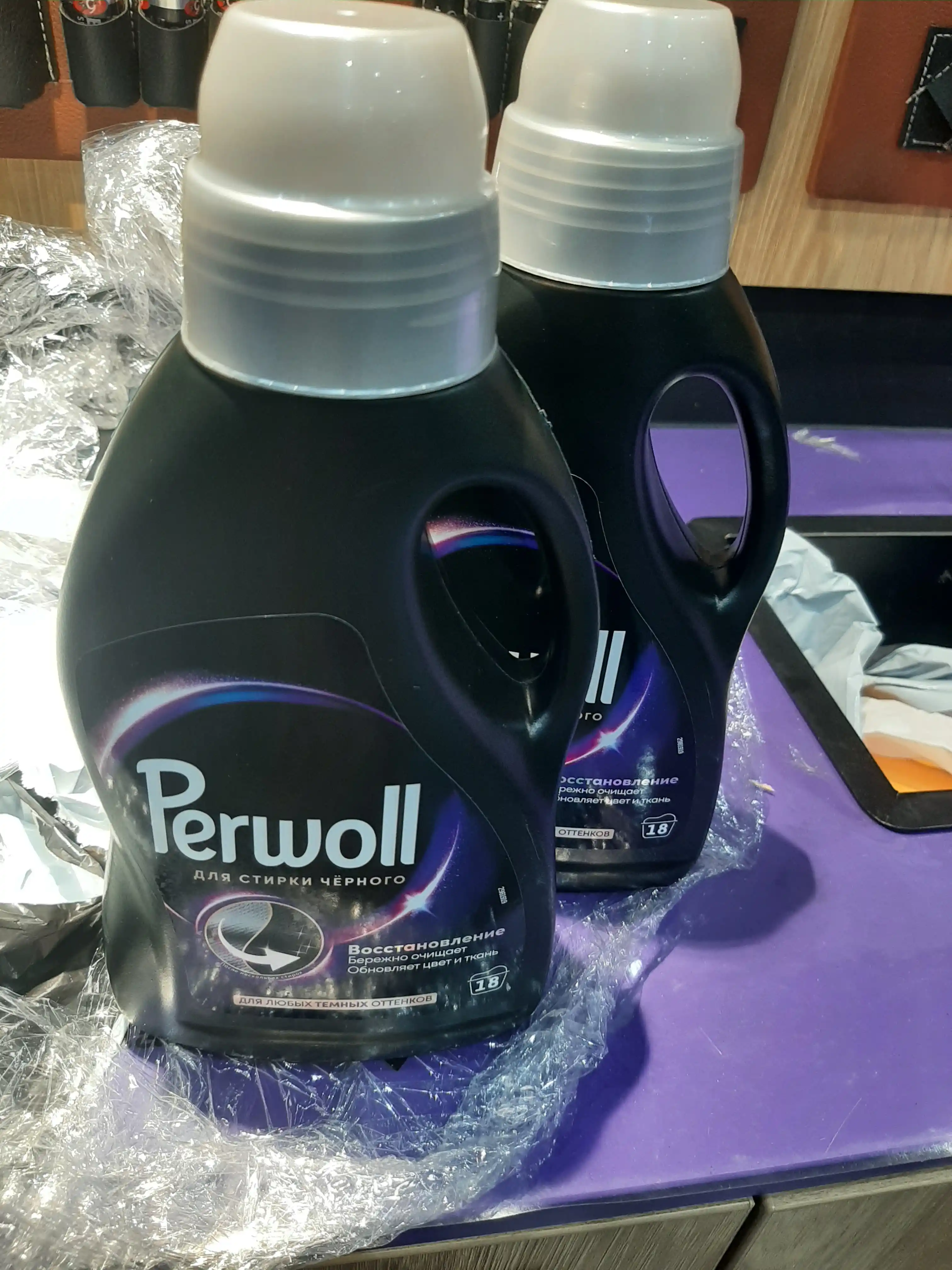 Гель для стирки Perwoll эффект восстановления для темного, 1 л