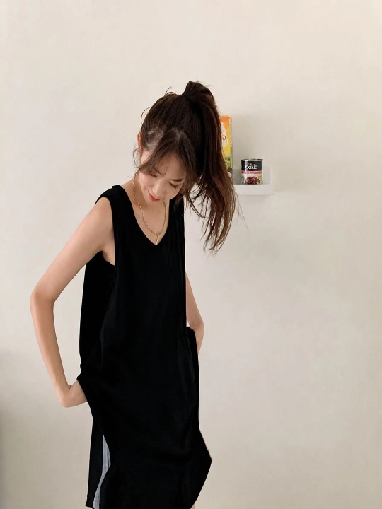 Женская майка свободного кроя (oversize tank top)  - 
