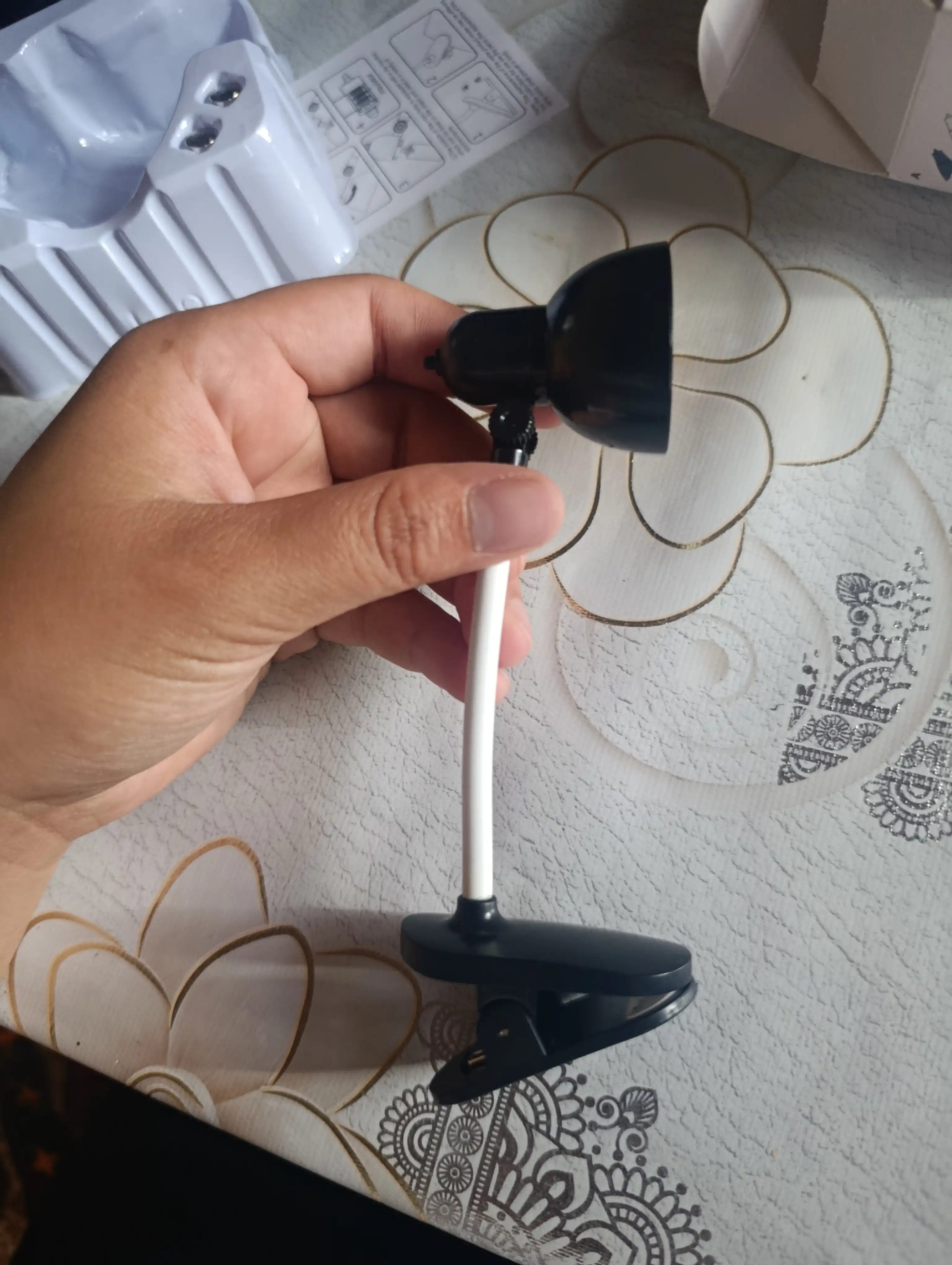 Мини LED лампа для чтения с клипсой – мягкий свет, гибкая 360°, высота 15 см