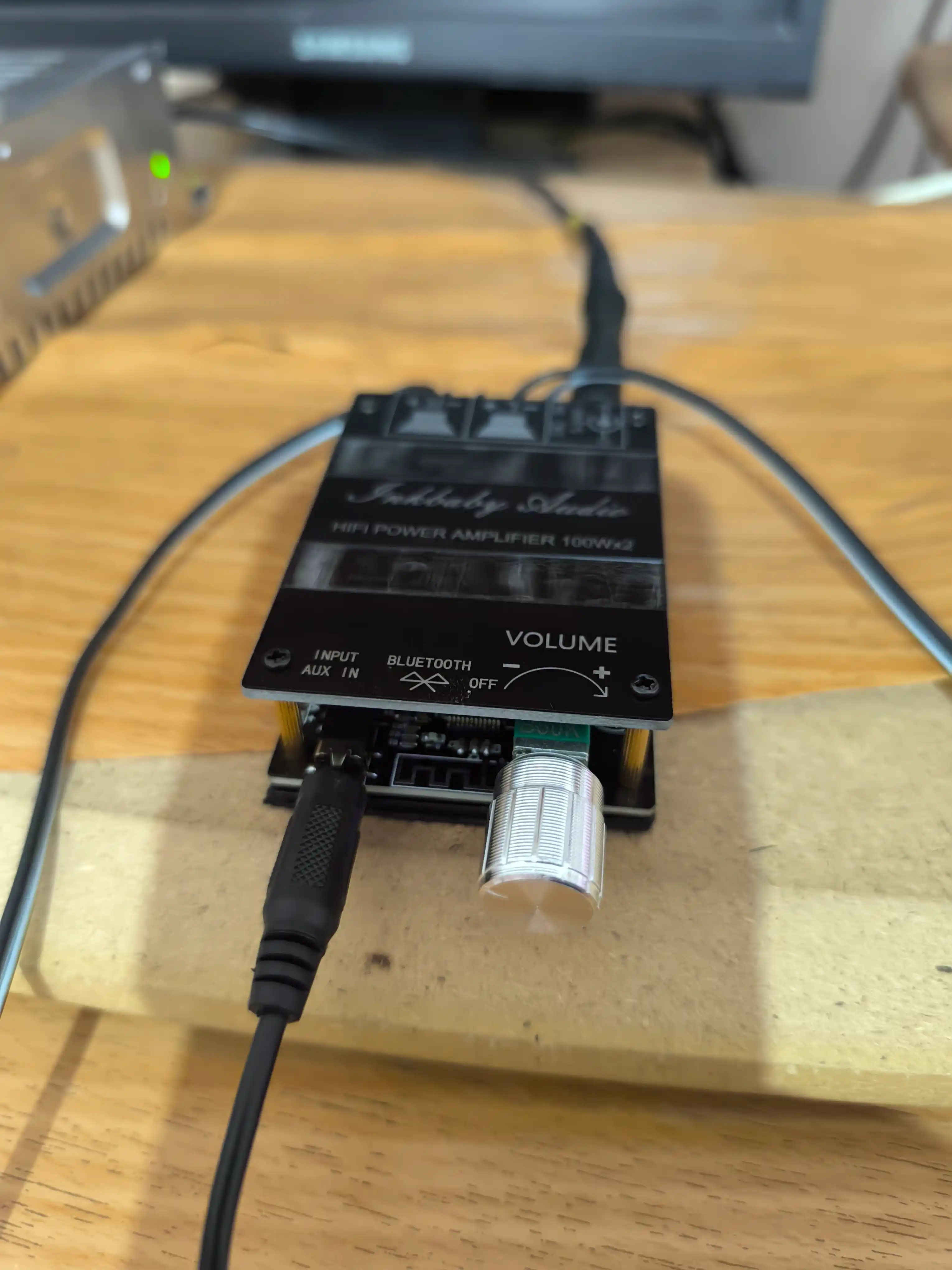 ZK-1002M 2×100Вт Bluetooth 5.0 аудиоусилитель – стерео, вход AUX