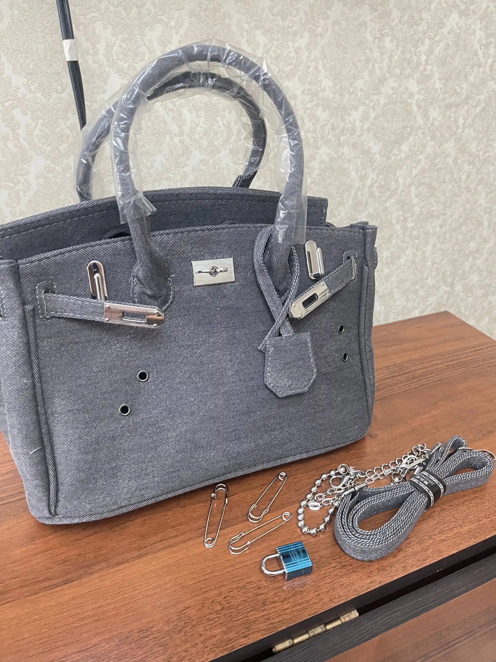 Ayollar uchun Hermes Birkin uslubidagi jinsi sumka, qulfli, yelka orqali, cross-bodi