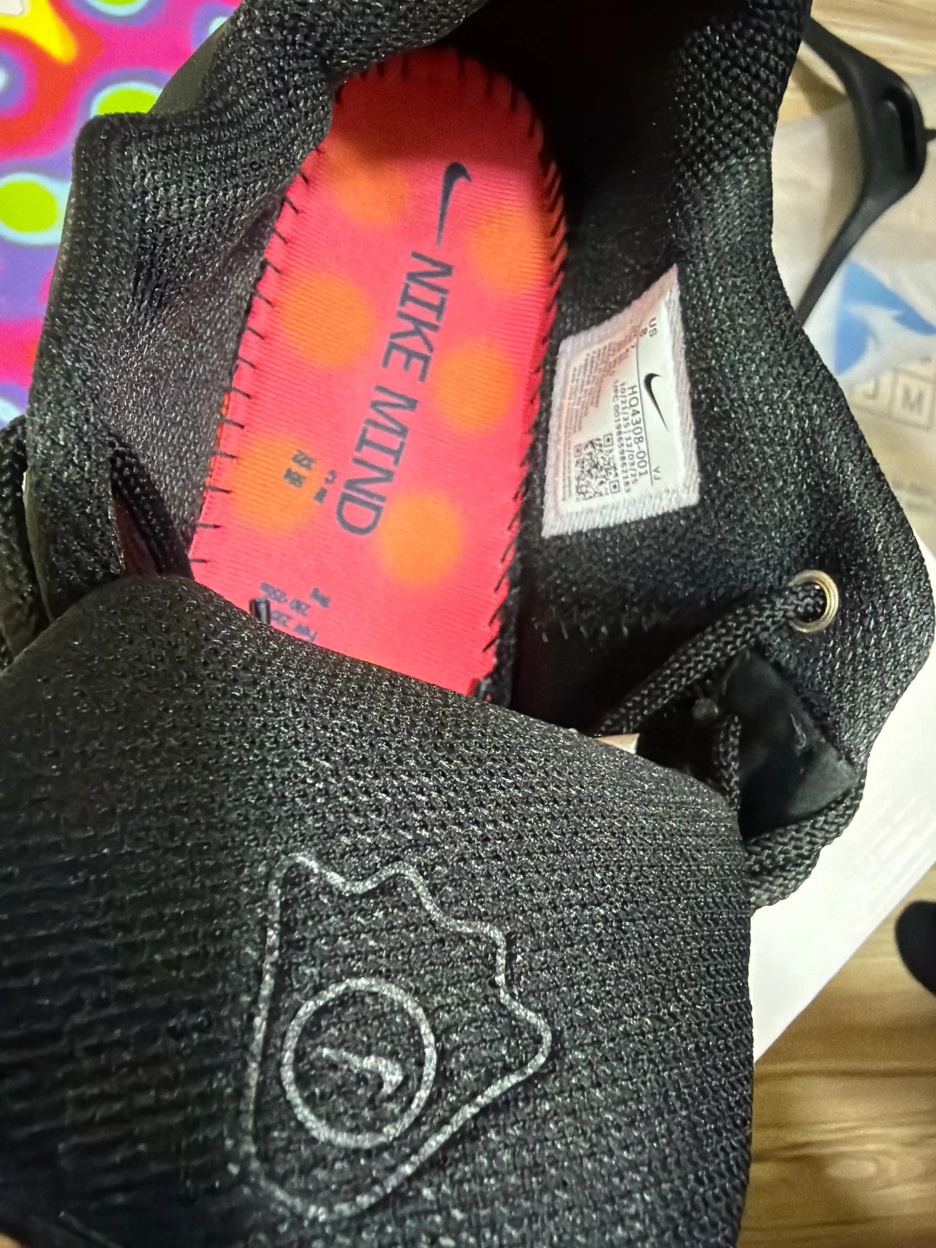 Nike Mind 002/001 yumshoq yostiqli nafas oladigan krossovkalar engil va qulay