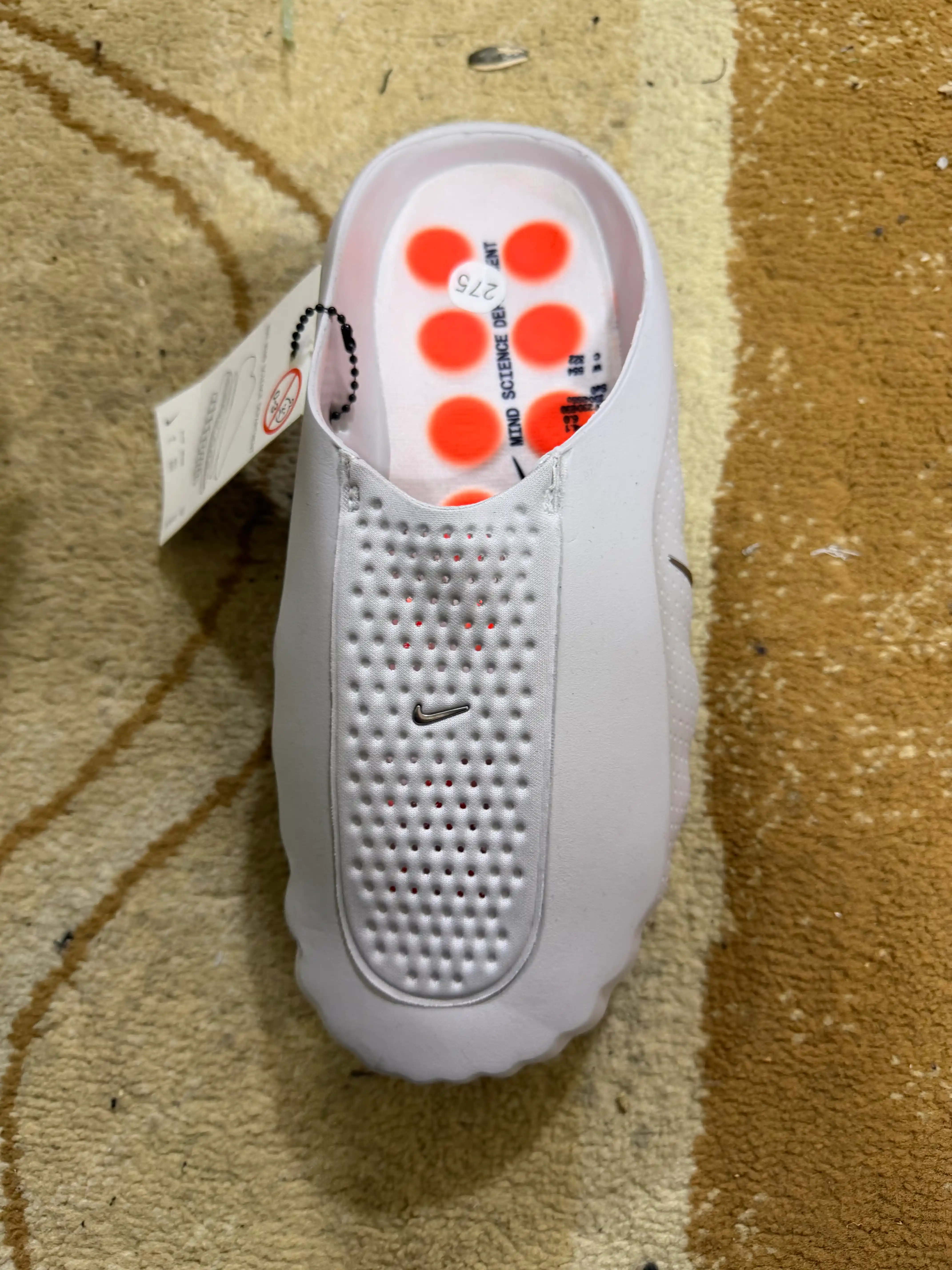 Nike Mind 002/001 yumshoq yostiqli nafas oladigan krossovkalar engil va qulay