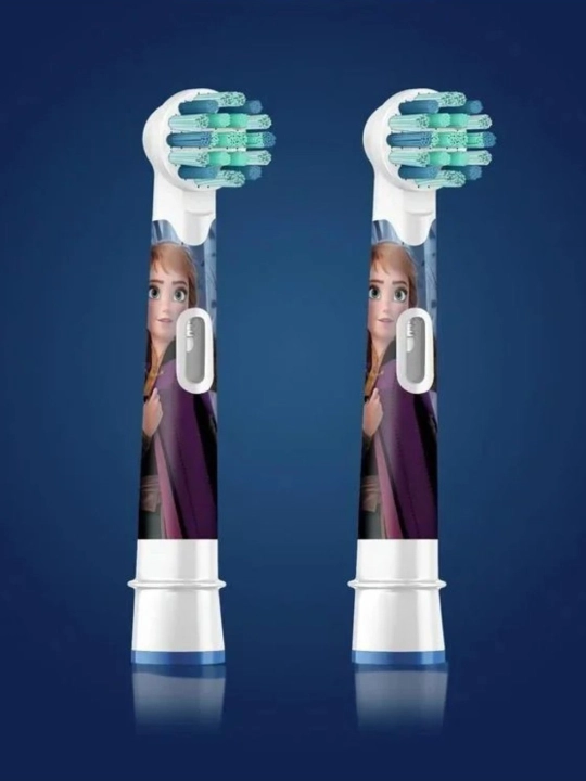 Oral-B Pro Kids Frozen bolalar elektr tish cho'tkasi uchun almashtiriladigan uchliklar 2x