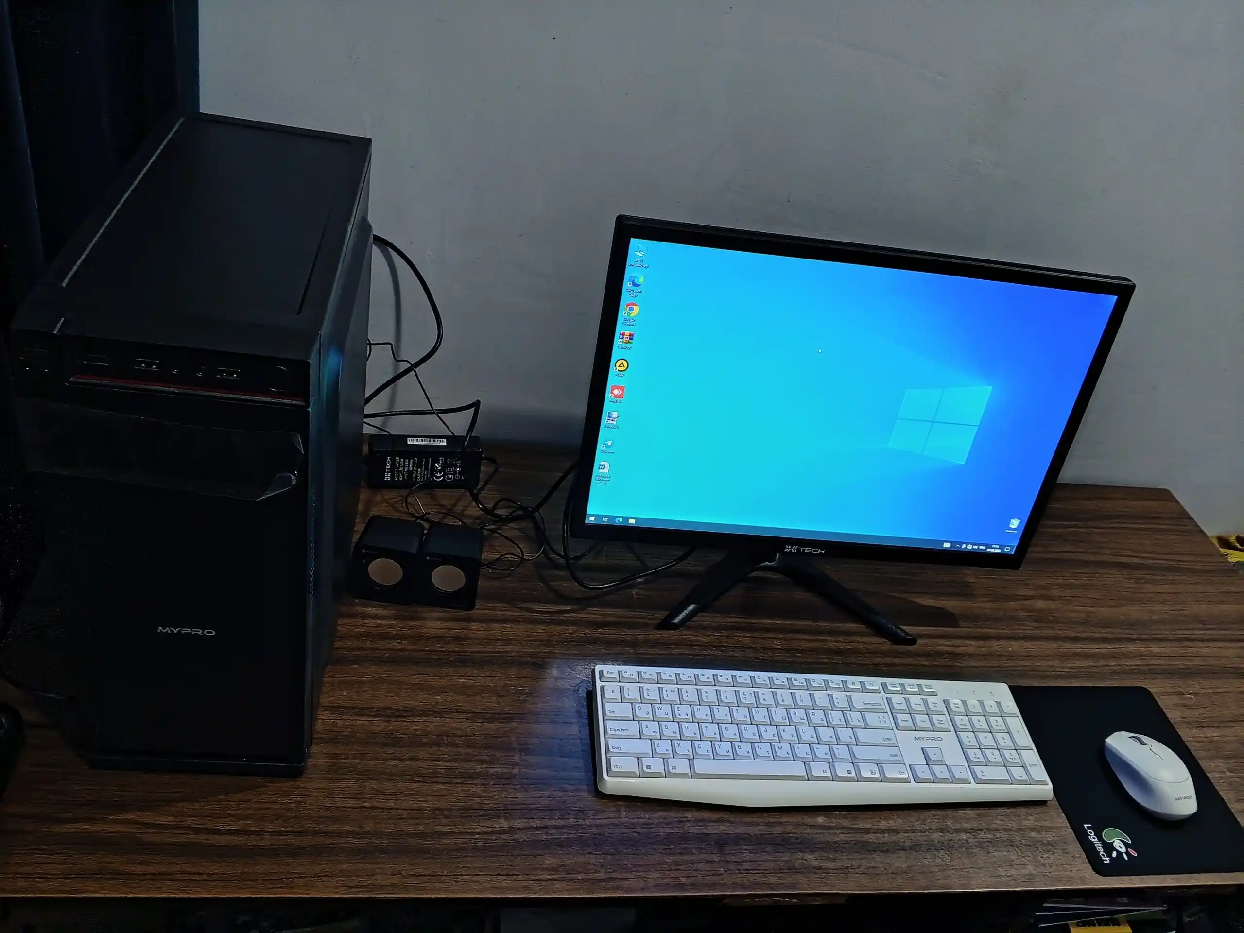 Ofis, uy va o'qish uchun shaxsiy kompyuter, Windows o'rnatilgan, Intel Core i5, 256 GB SSD