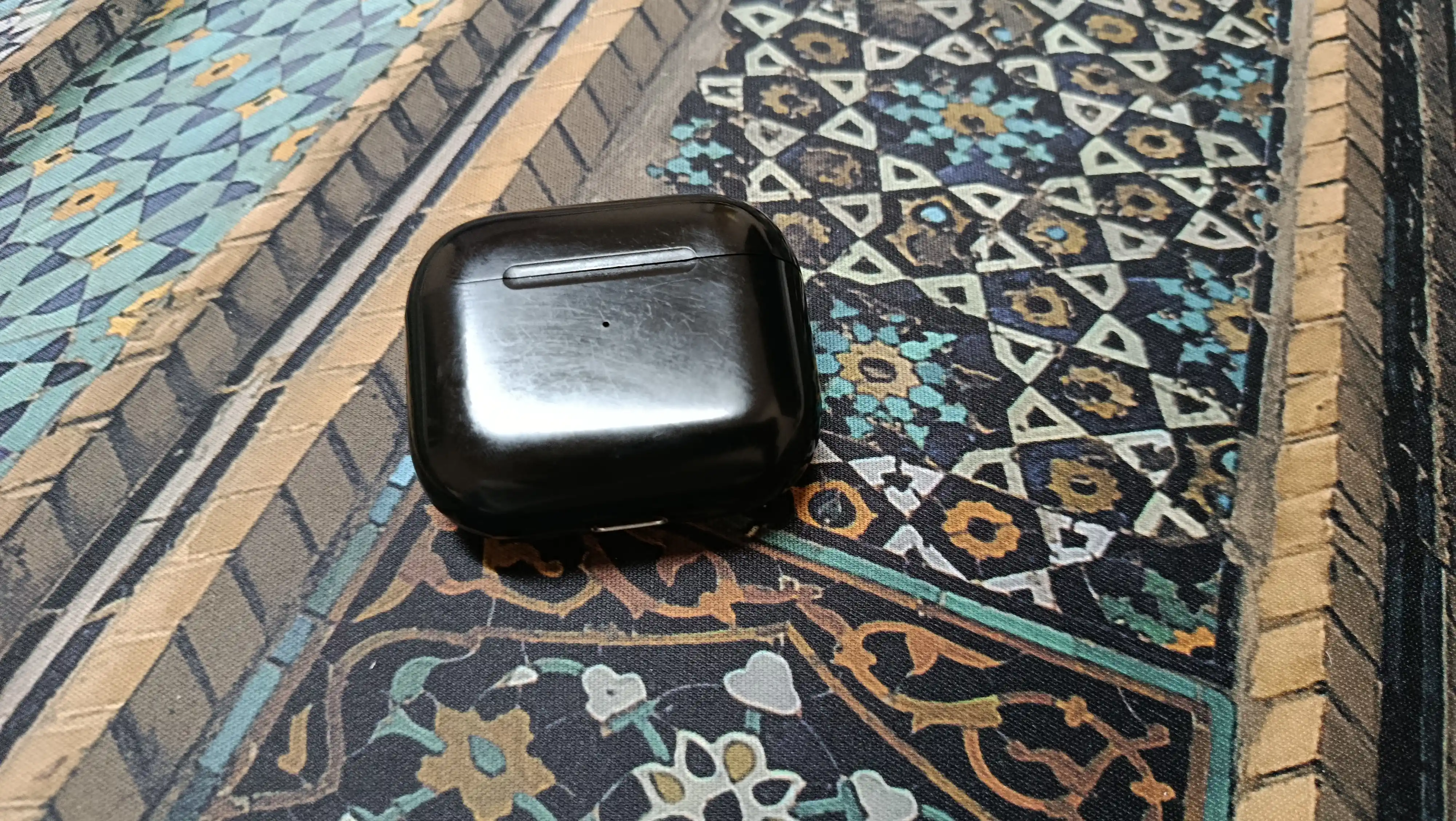 Pods Pro 2 и Pro 4 – беспроводные Bluetooth наушники, с микрофоном, Type-C белый