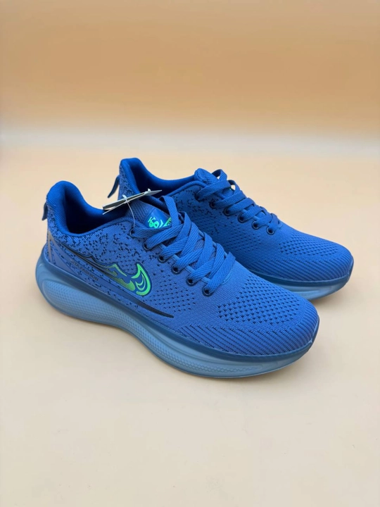 Sifatli sport krossovka, 6 rang, 40–45 razmer, yengil va juda qulay