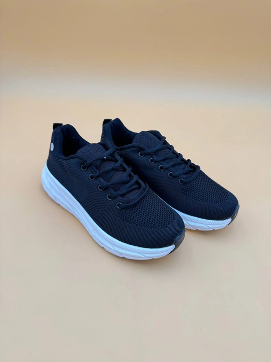 Sifatli sport krossovka, 6 rang, 40–45 razmer, yengil va juda qulay