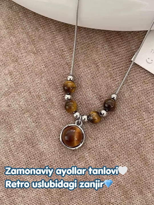 Женское колье чокер с кулоном