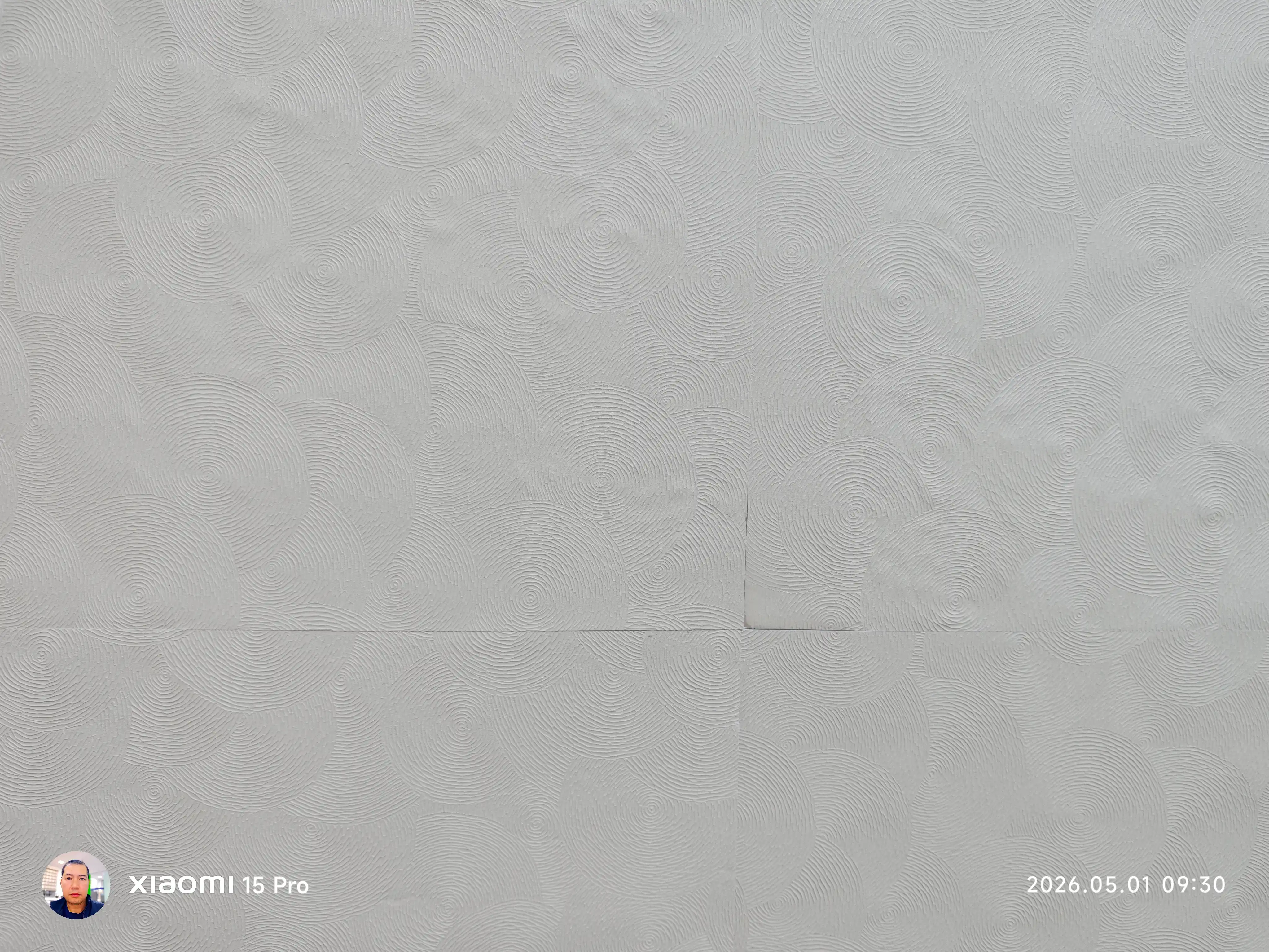 Devor uchun o‘z-o‘zidan yopishadigan 3D oboylar 60×60 sm, relyefli, och rangli