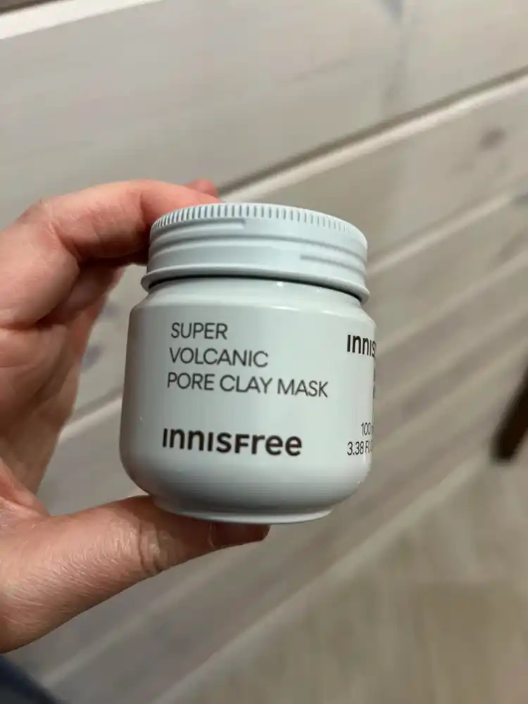 Vulkanik niqob 2X Innisfree Super Volcanic Pore Clay Mask teshiklarni tozalash