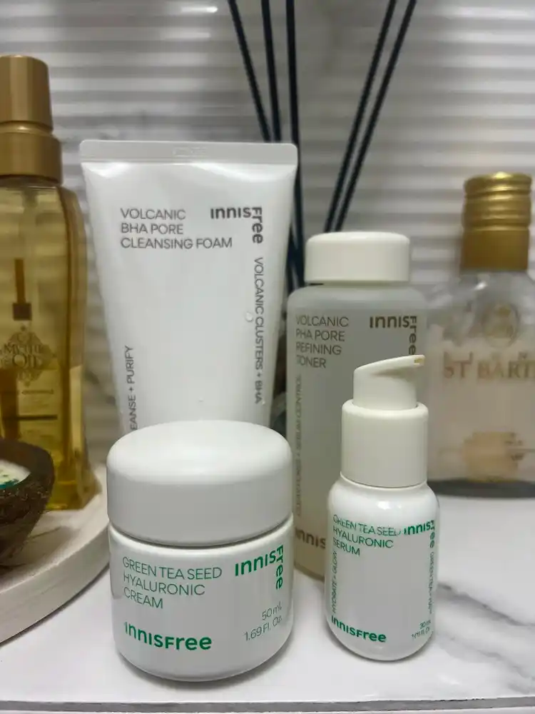 Innisfree Volcanic BHA Pore Cleansing Foam vulqon yuvish ko‘pigi, g‘ovaklarni tozalash