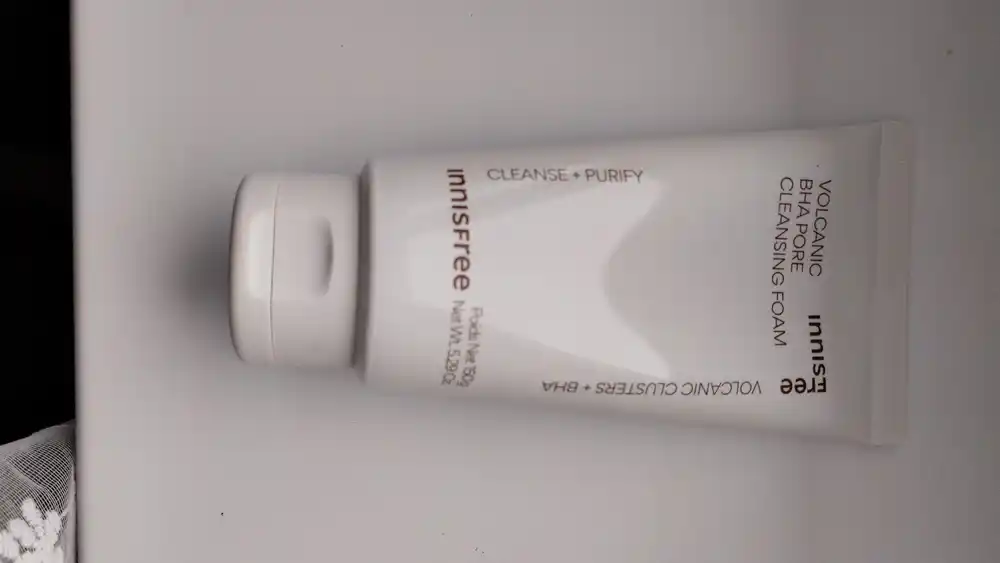 Innisfree Volcanic BHA Pore Cleansing Foam vulqon yuvish ko‘pigi, g‘ovaklarni tozalash