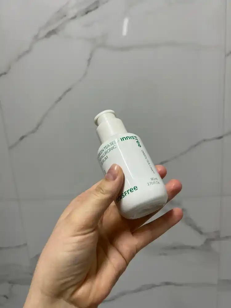 Yuz serumi Innisfree namlovchi gialuronli yashil choyli Green Tea Seed, Koreya parvarish