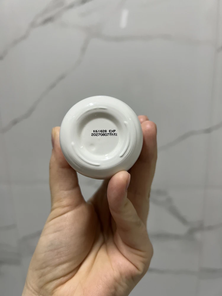 Yuz serumi Innisfree namlovchi gialuronli yashil choyli Green Tea Seed, Koreya parvarish