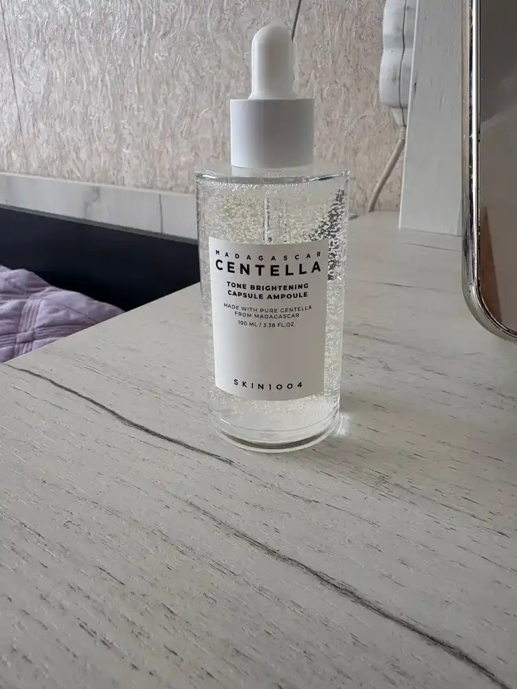 Yuz uchun Skin1004 yorituvchi zardobi, Madagascar Centella Brightening Ampoule, 50-100 ml