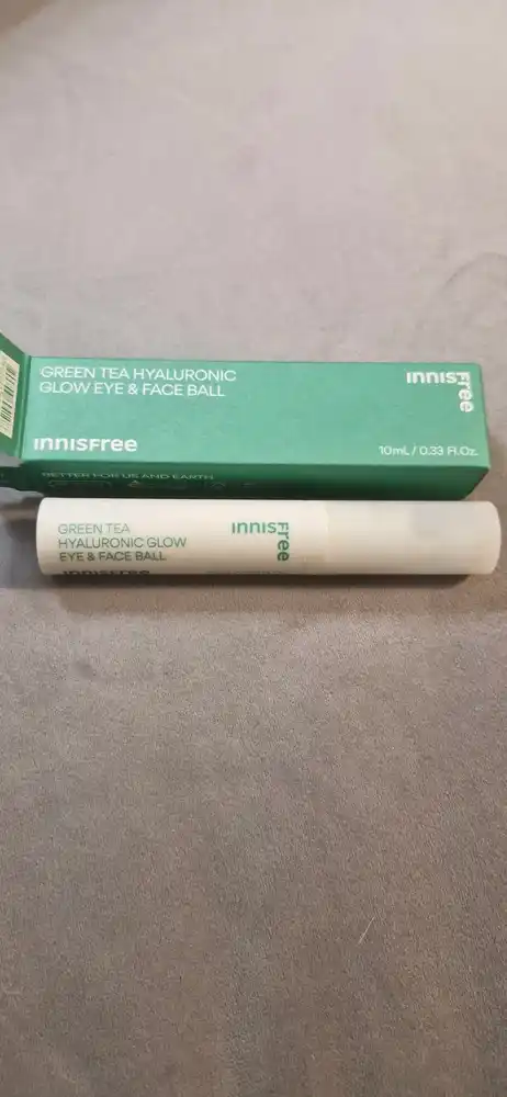 Namlovchi serum-roller Innisfree Green Tea Hyaluronic ko‘z atrofi va yuz uchun, 10 ml