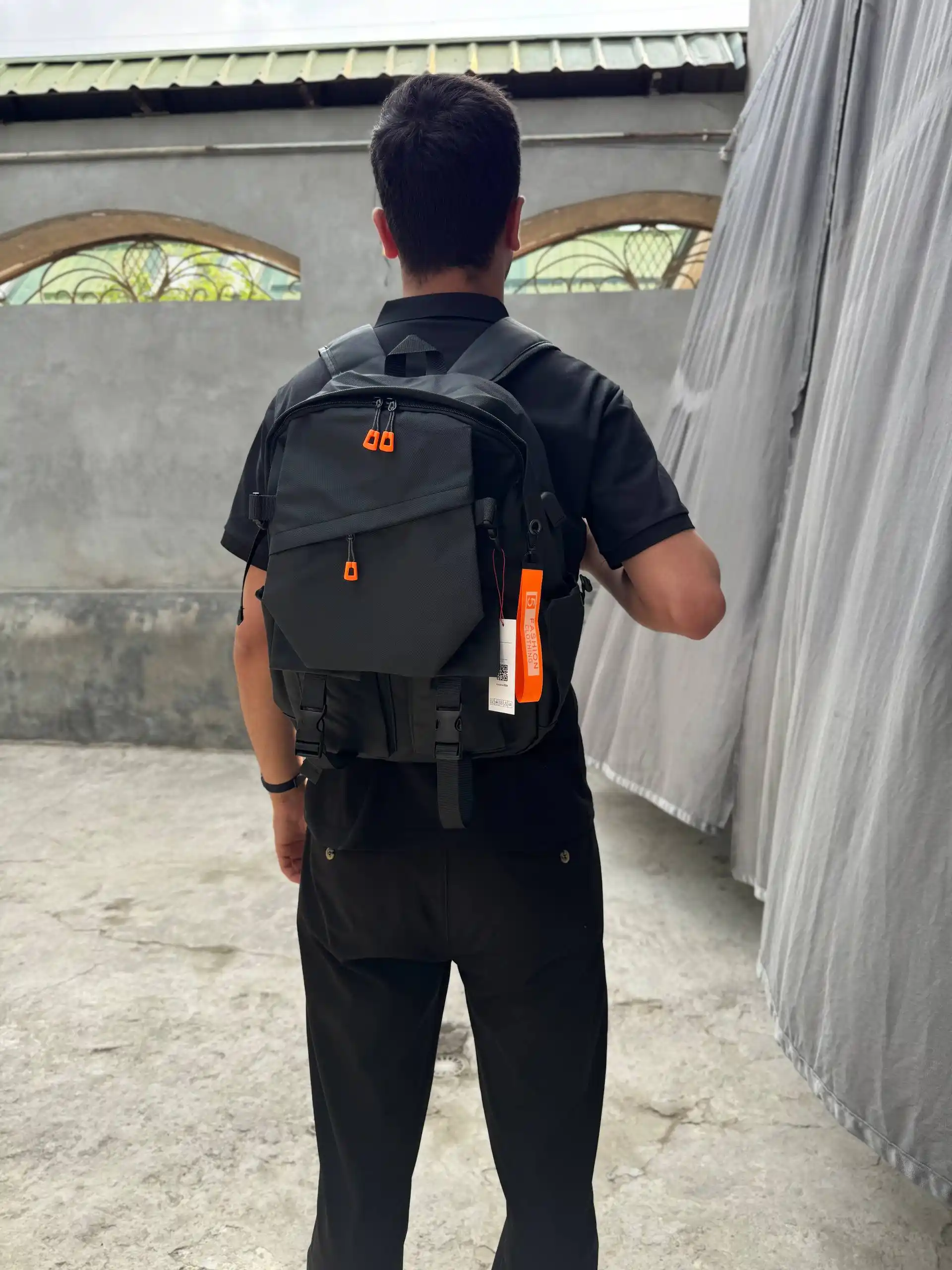 Ryukzak suv o'tkazmaydigan USB ulagich bilan 15,6 dyum o'qish, sport, maktab sayohat uchun