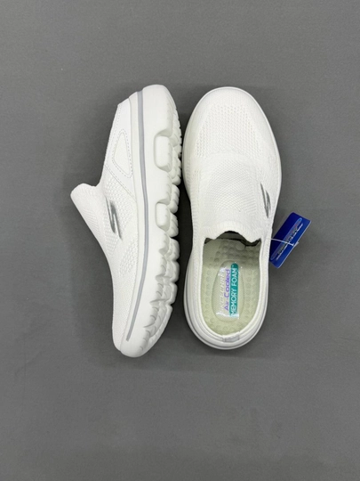 Женские кроссовки Skechers slip-on, размер 36–40, Вьетнам — ABUS-SKECHERSQIZLARUCHUN235-БЕЛЫЙ-39