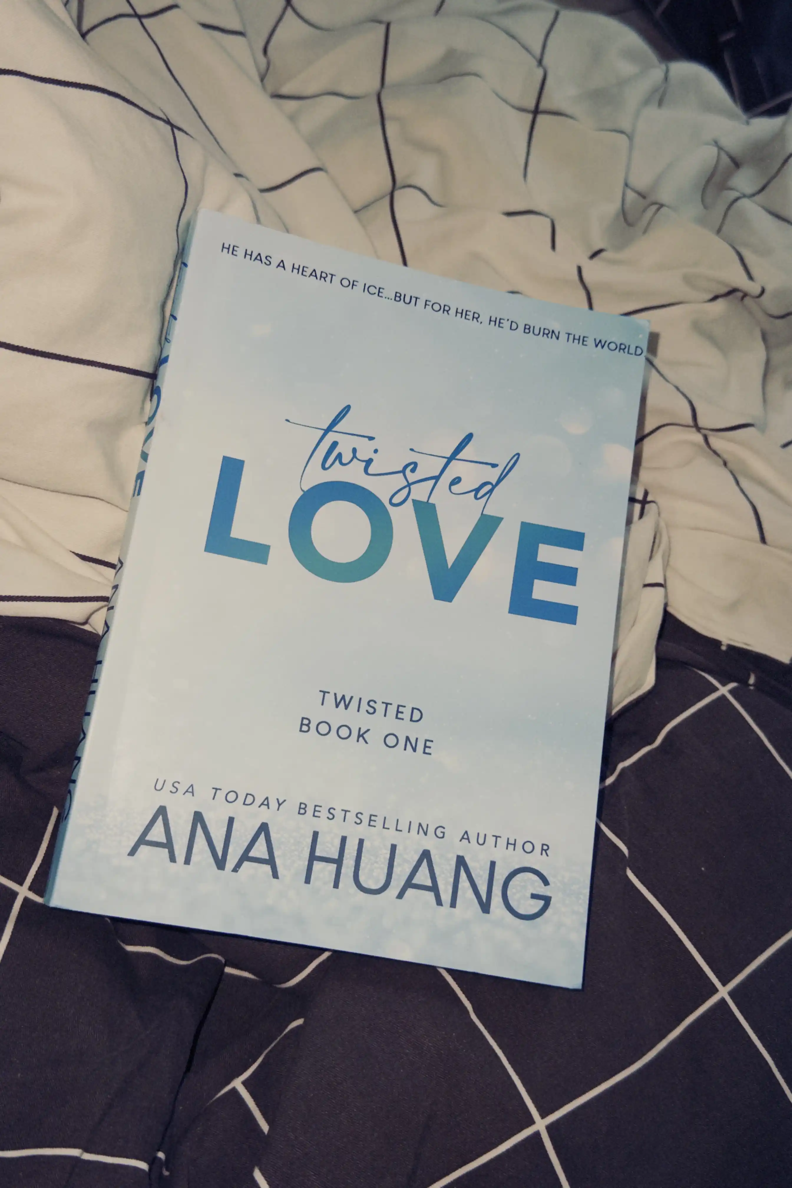 Twisted Love, Twisted Games, Twisted Hate, Twisted Lies, Ana Xuang, на английском