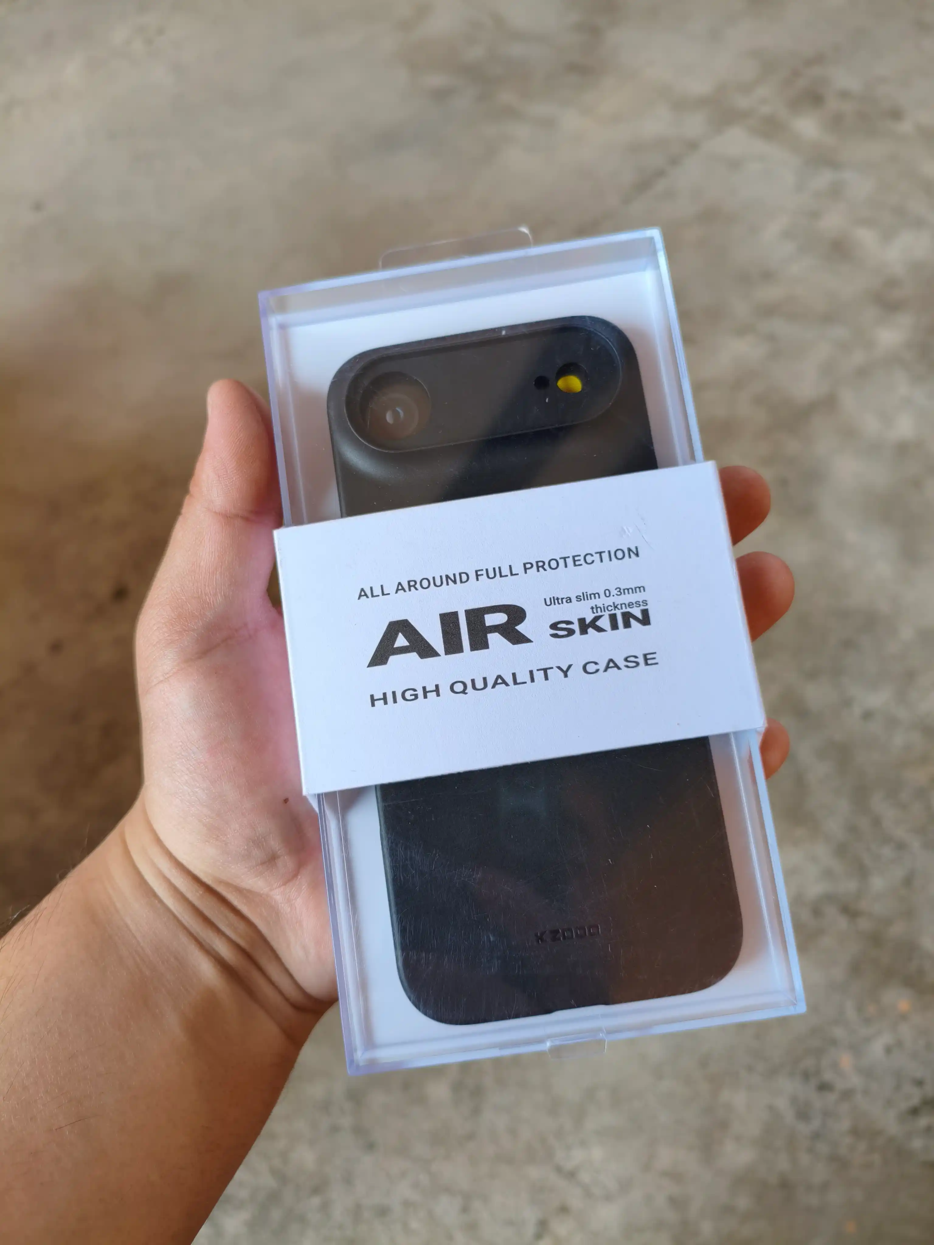 IPhone 16 Pro Max, 15 Pro K-Doo uchun o‘ta yupqa g‘ilof