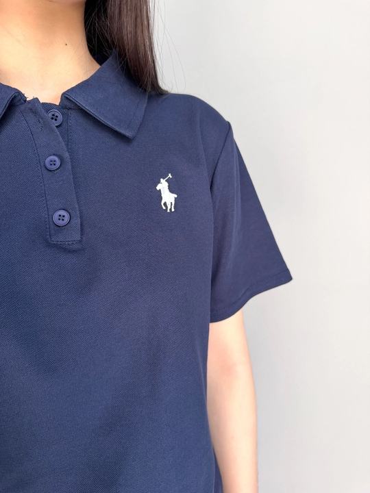 Qisqa yengli ayollar polo futbolkasi
