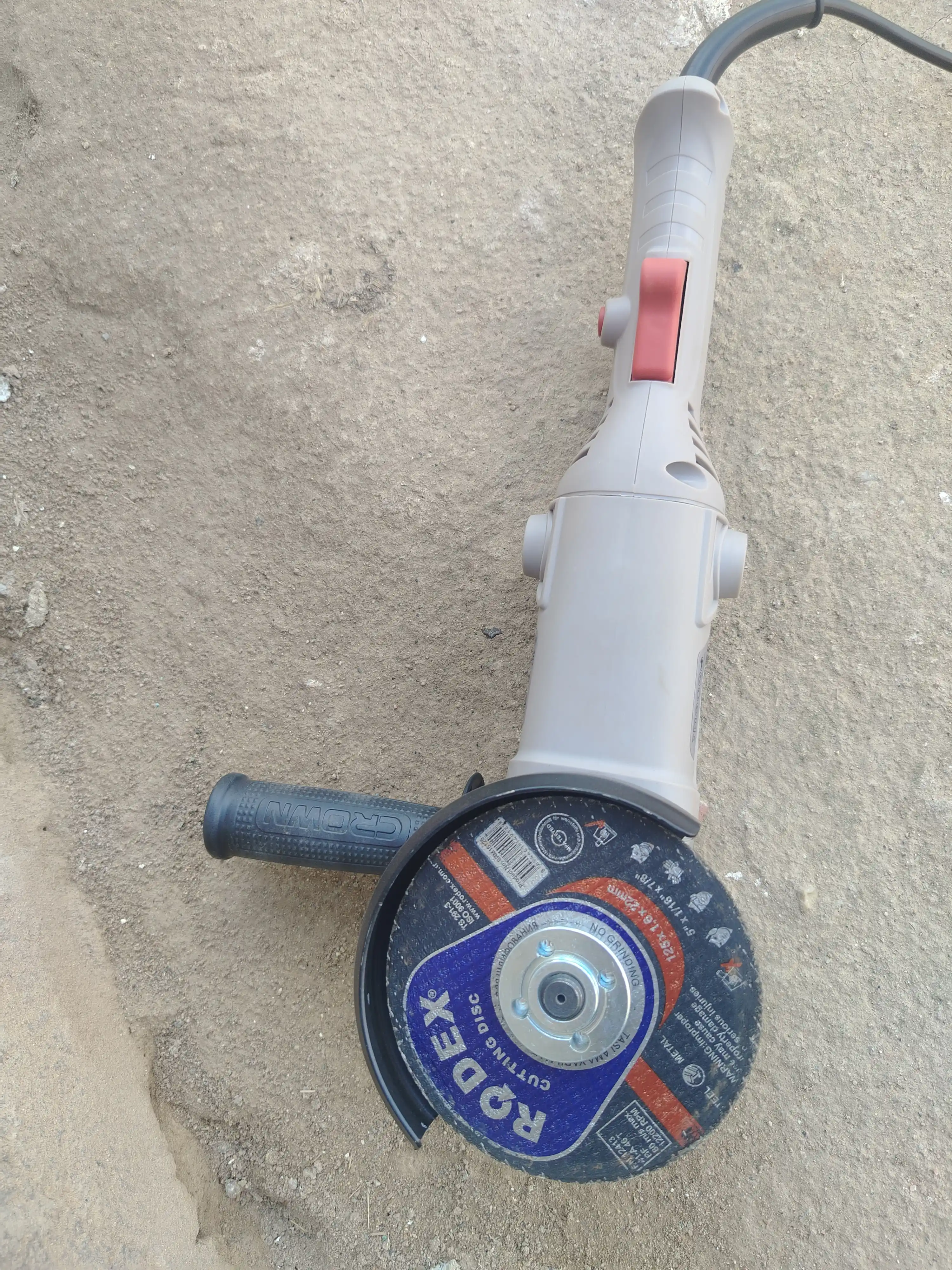 Болгарка CROWN CT13293 125/860W