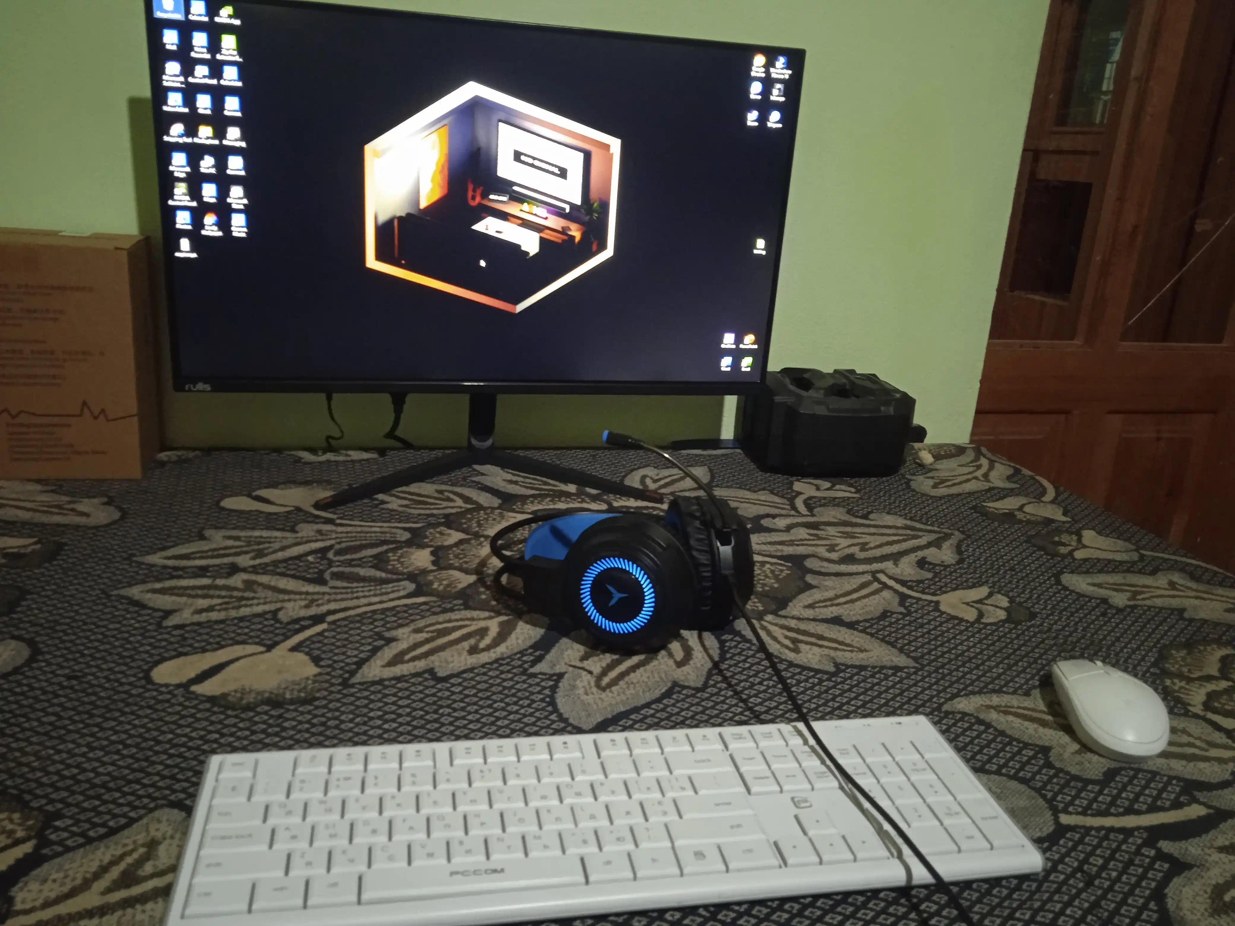 O'yin quloqchinlari, mikrofon bilan simli, kompyuter va telefon uchun, RGB yoritgich bilan