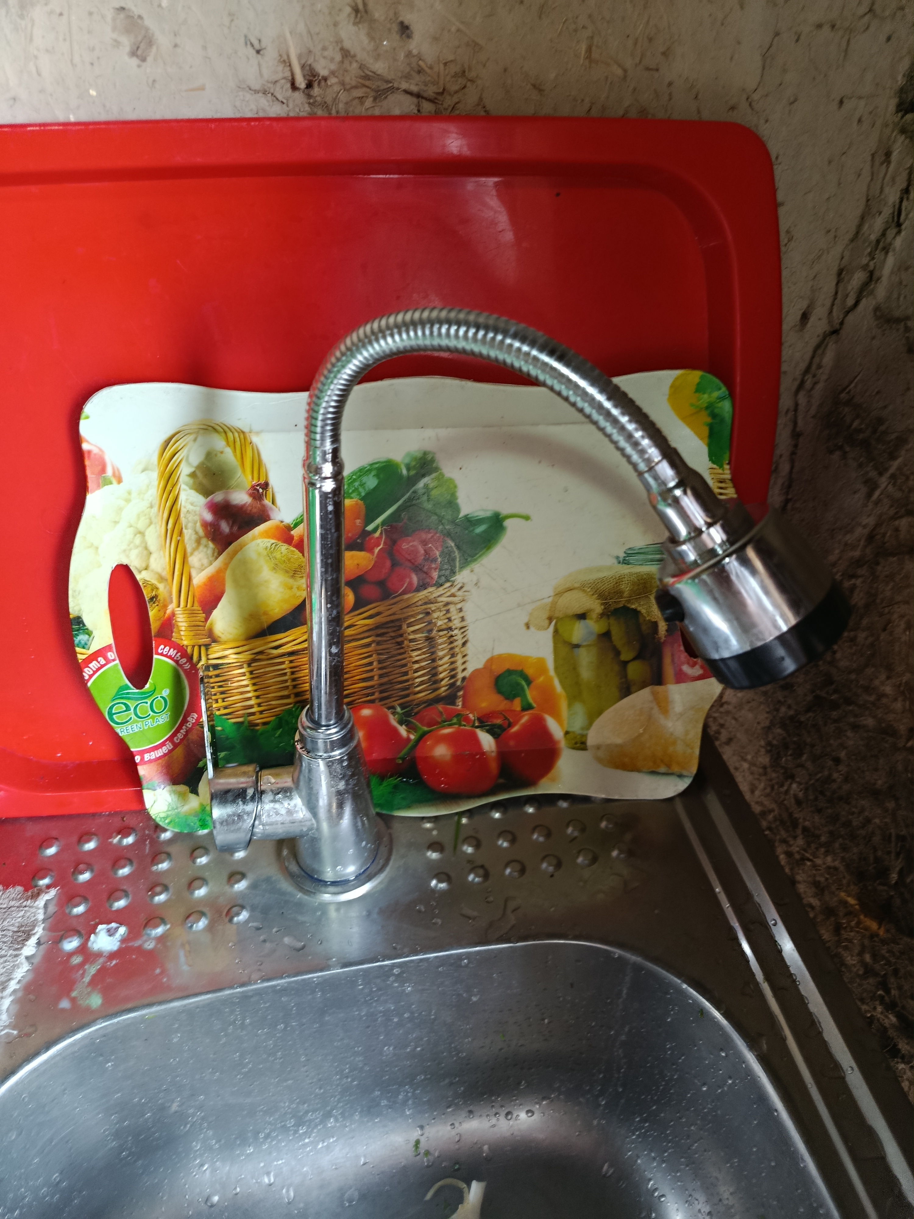 Universal oshxona krani, 360 ta moslashuvchan trubka va 2 ta ish rejimi