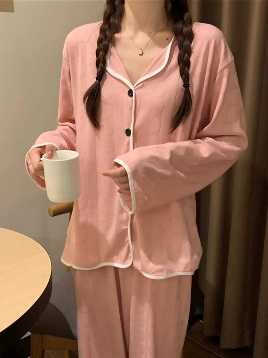 Ayollar pijamasi, 2 ta 1 da to‘plam