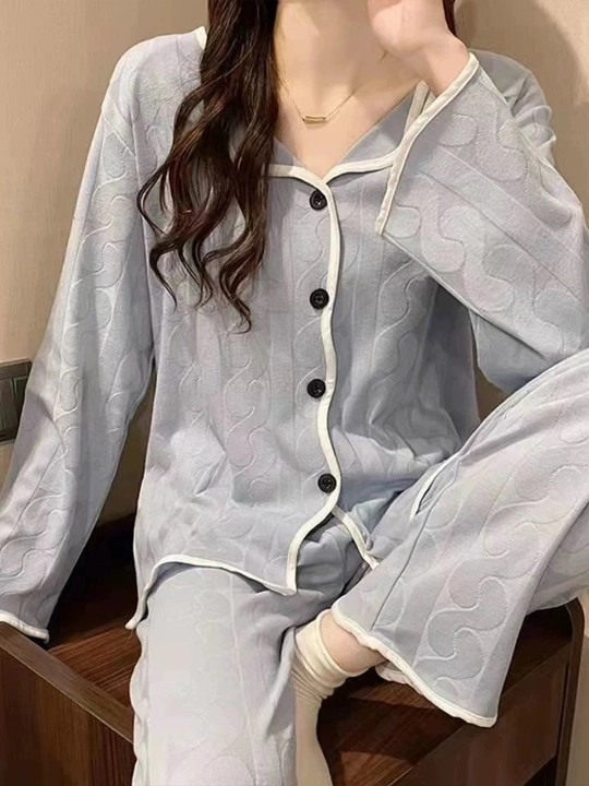 Ayollar pijamasi, 2 ta 1 da to‘plam