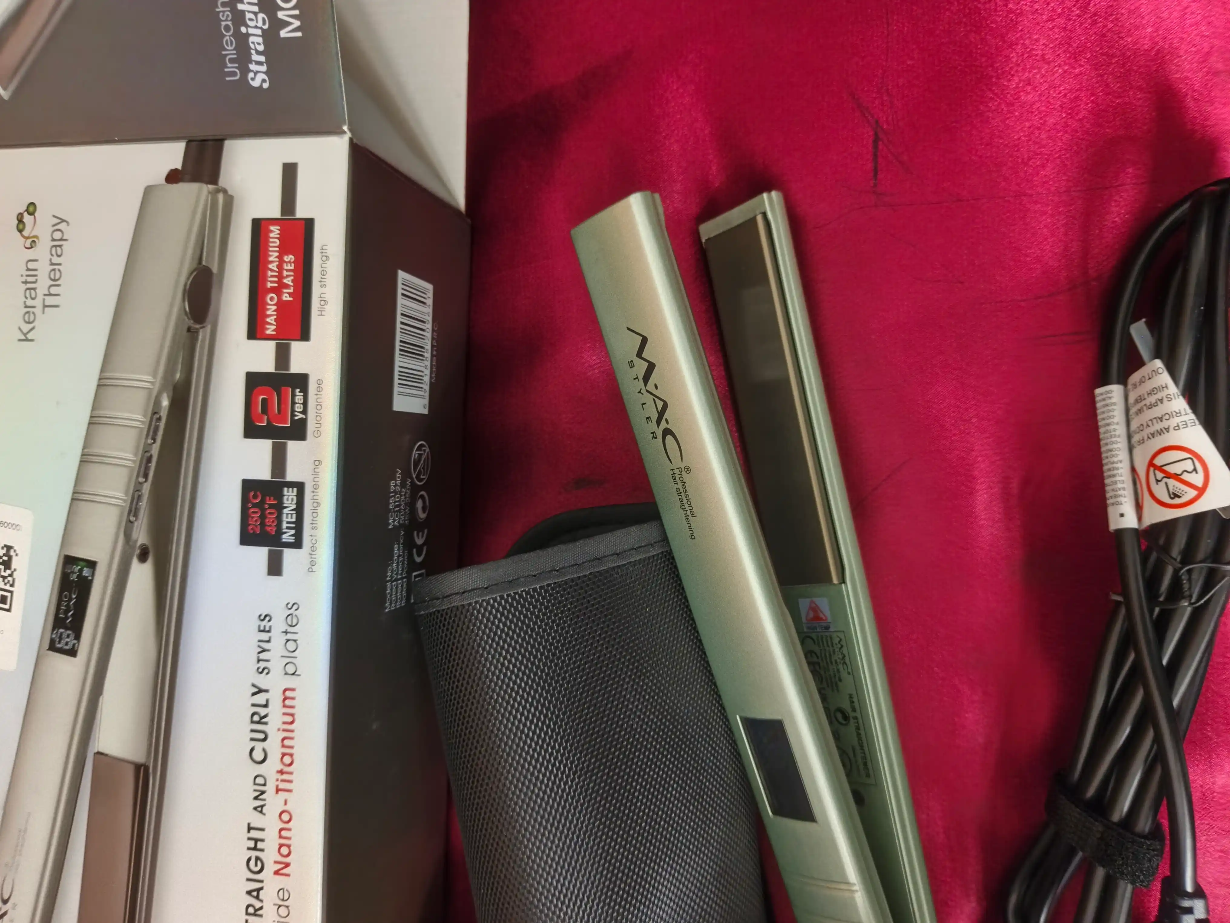Выпрямитель для волос MAC Styler титановым  покрытие, профессиональный уровень