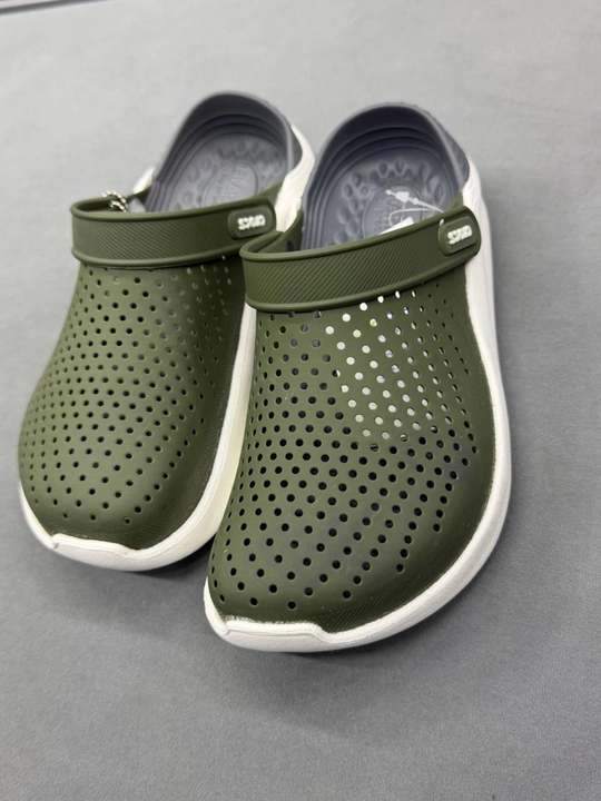 Crocs tapochkasi 36–40, yengil va qulay clog sandal, qora, Vietnam