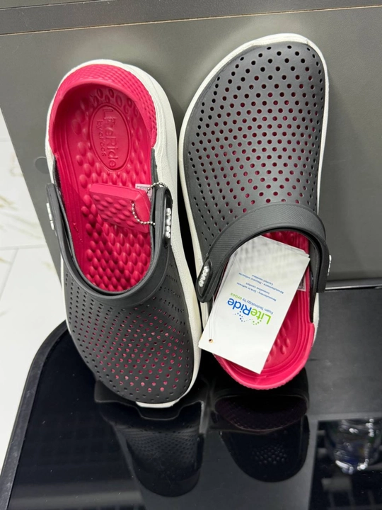 Crocs tapochkasi 36–40, yengil va qulay clog sandal, qora, Vietnam