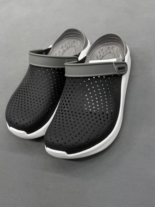 Crocs tapochkasi 36–40, yengil va qulay clog sandal, qora, Vietnam