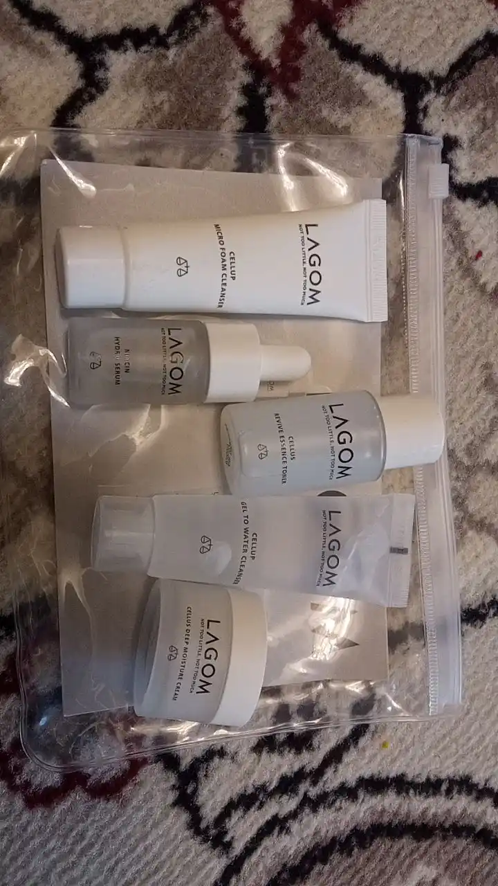 LAGOM TRAVEL KIT набор средств с косметичкой