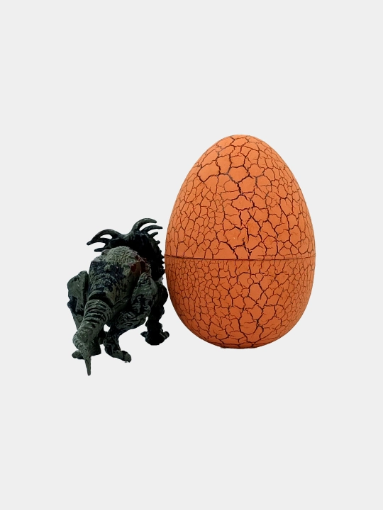 O'yinchoq Dinozavr Stirakozavr (Styracosaurus) to'q sariq tuxum bilan