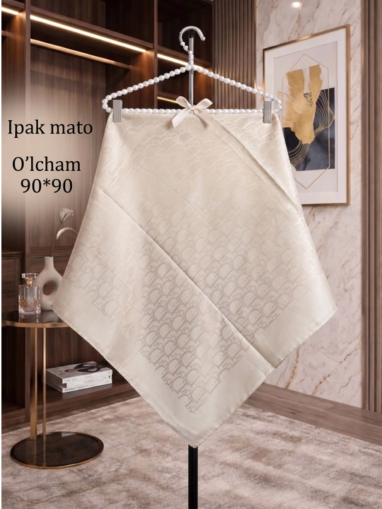 Ro‘mol ayollar uchun, hijob 100×100, Dior brendidan