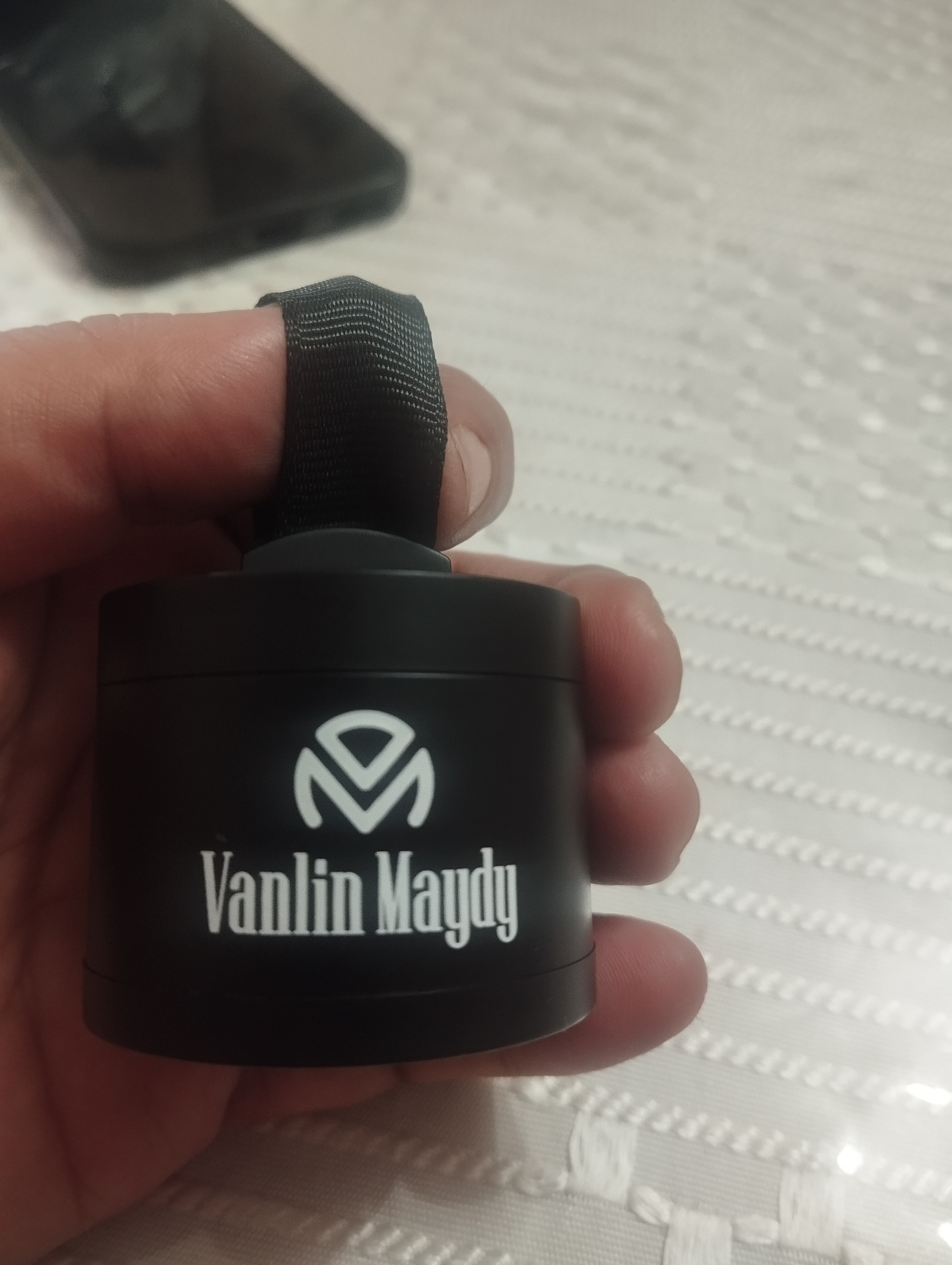Oqargan sochlar, soqol, qoshlarni yopish uchun kukun, 4g