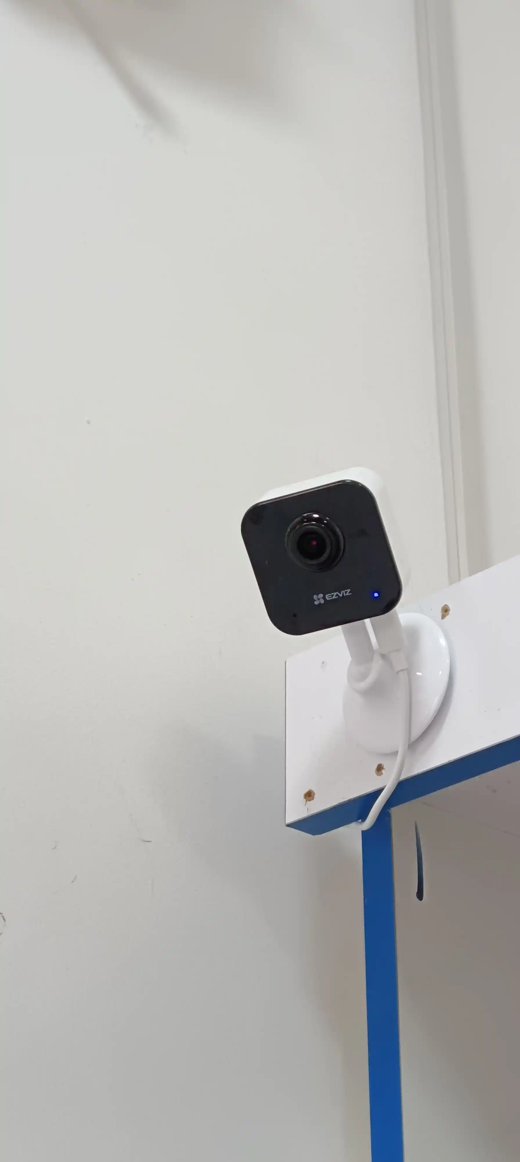 Камера видеонаблюдения Ezviz H1c (2Мп) Wi-Fi, двусторонний разговор, детектор движения