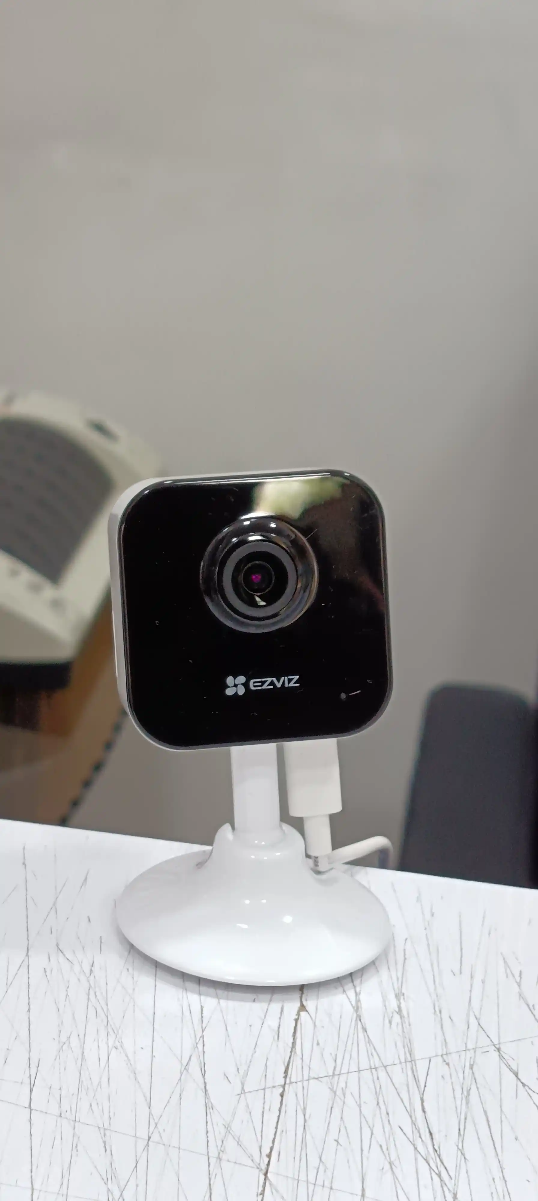 Камера видеонаблюдения Ezviz H1c (2Мп) Wi-Fi, двусторонний разговор, детектор движения