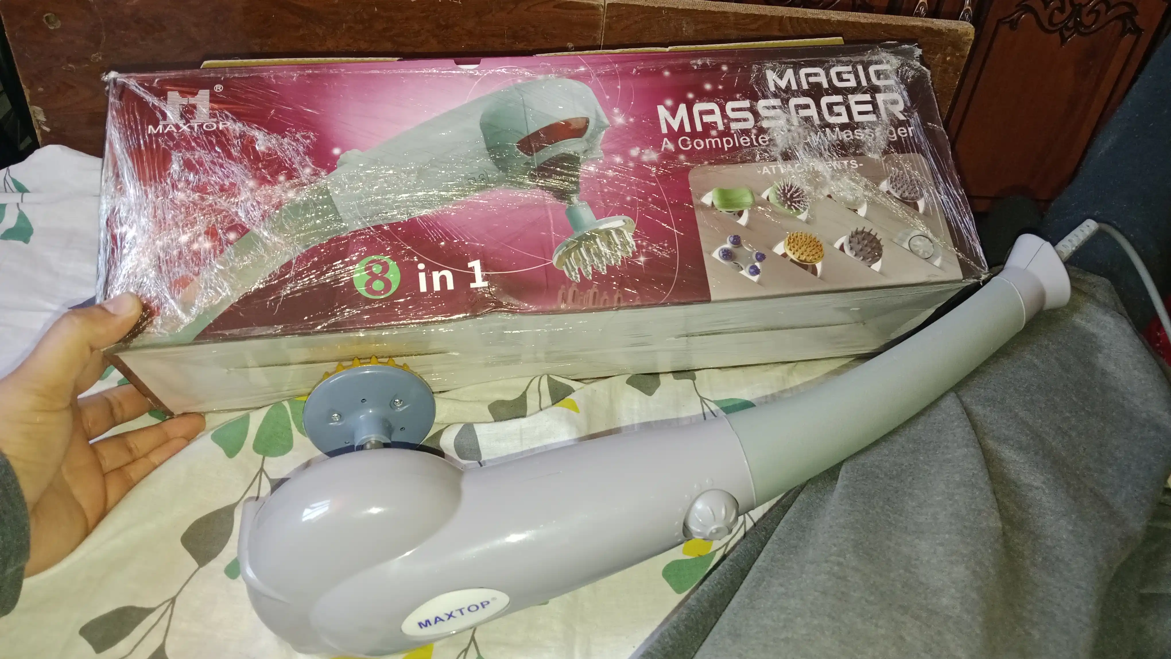Elektr tana massajori, 8 ta nasadkali, simli, butun tana uchun universal qo‘l massajeri